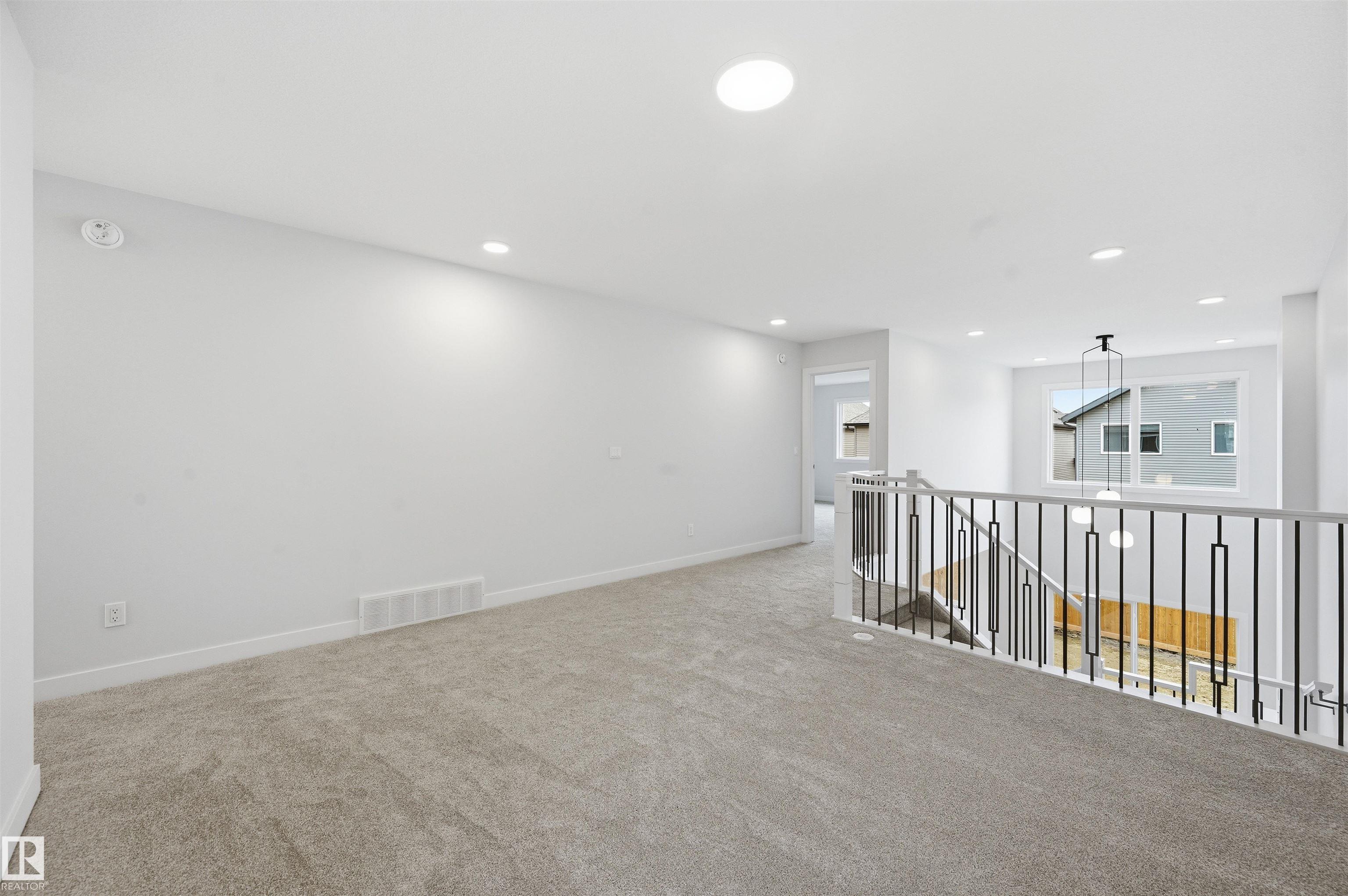 https://zimg.paragon.ice.com/ParagonImages/Property/PM/RAE/225412153/22/0/0/0ee480585da69d275dc289205d1da358/1/b68e77ed436e632874cfaa05ba676499/225412153-88DE8153-2C76-49B2-8C33-1A60632DC6BA.JPG