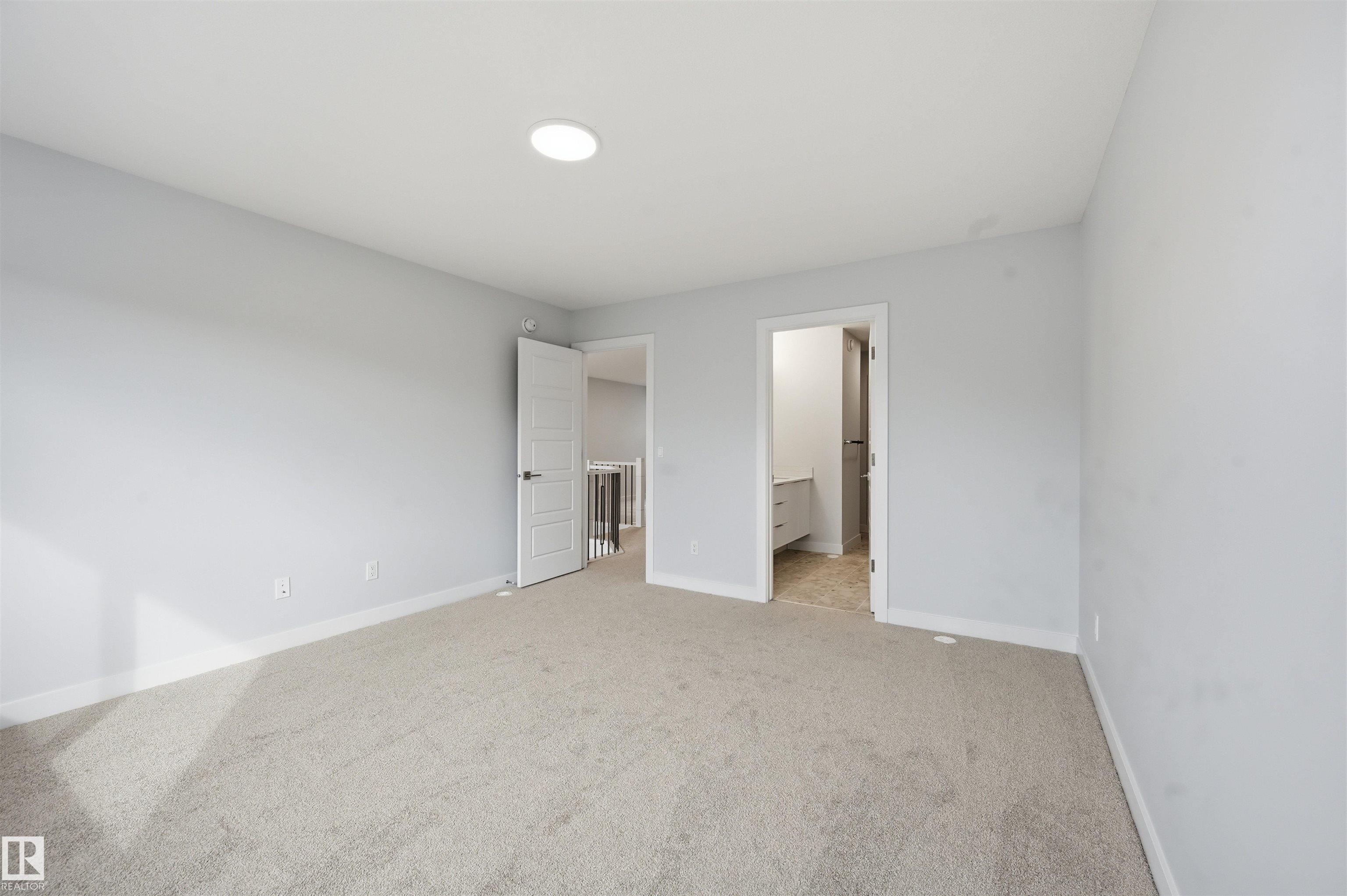 https://zimg.paragon.ice.com/ParagonImages/Property/PM/RAE/225412153/27/0/0/198a72d4e9d597d47ad993b083ab84e7/1/b68e77ed436e632874cfaa05ba676499/225412153-F19CD803-7B11-4220-9A57-0158F7D441A2.JPG