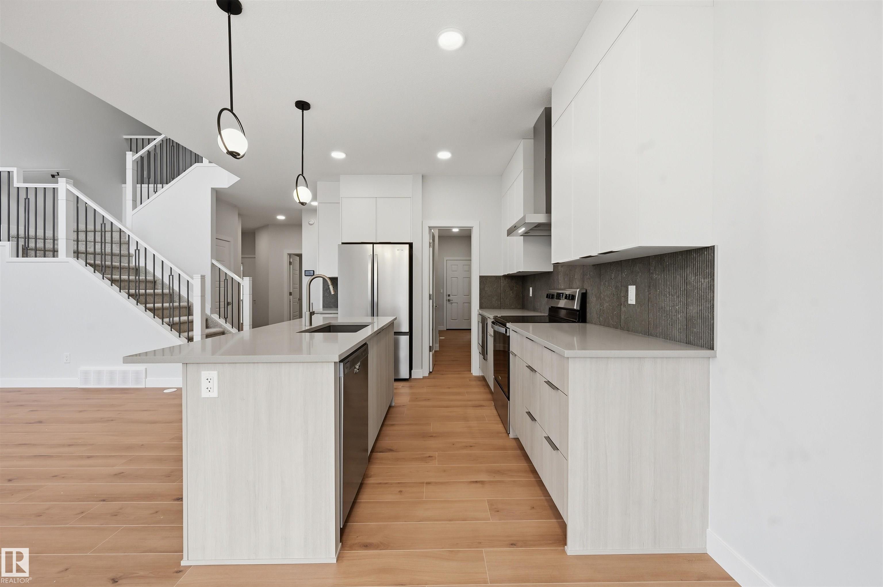 https://zimg.paragon.ice.com/ParagonImages/Property/PM/RAE/225412153/9/0/0/9d06d878db037b9258479934890919b4/1/b68e77ed436e632874cfaa05ba676499/225412153-F30C3EA0-D229-48C0-8543-E3C098D0A2DF.JPG