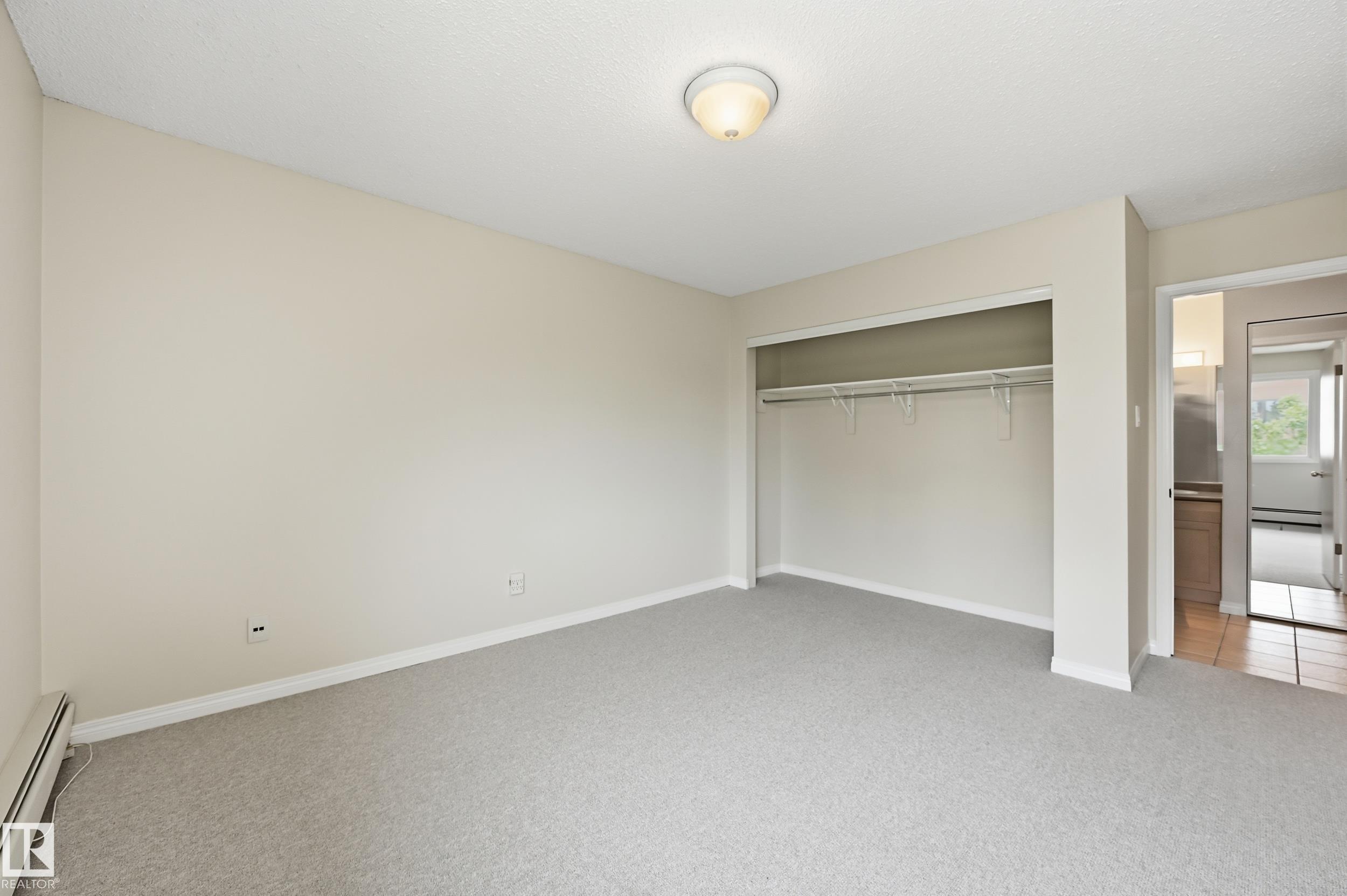 https://zimg.paragon.ice.com/ParagonImages/Property/PM/RAE/225412154/13/0/0/e168c9143242088179d8f5253660eddc/1/defc7ac616cf11d1fe1847e4395b06d4/225412154-aceece82-a20a-4054-bd30-c6e332172835.JPG