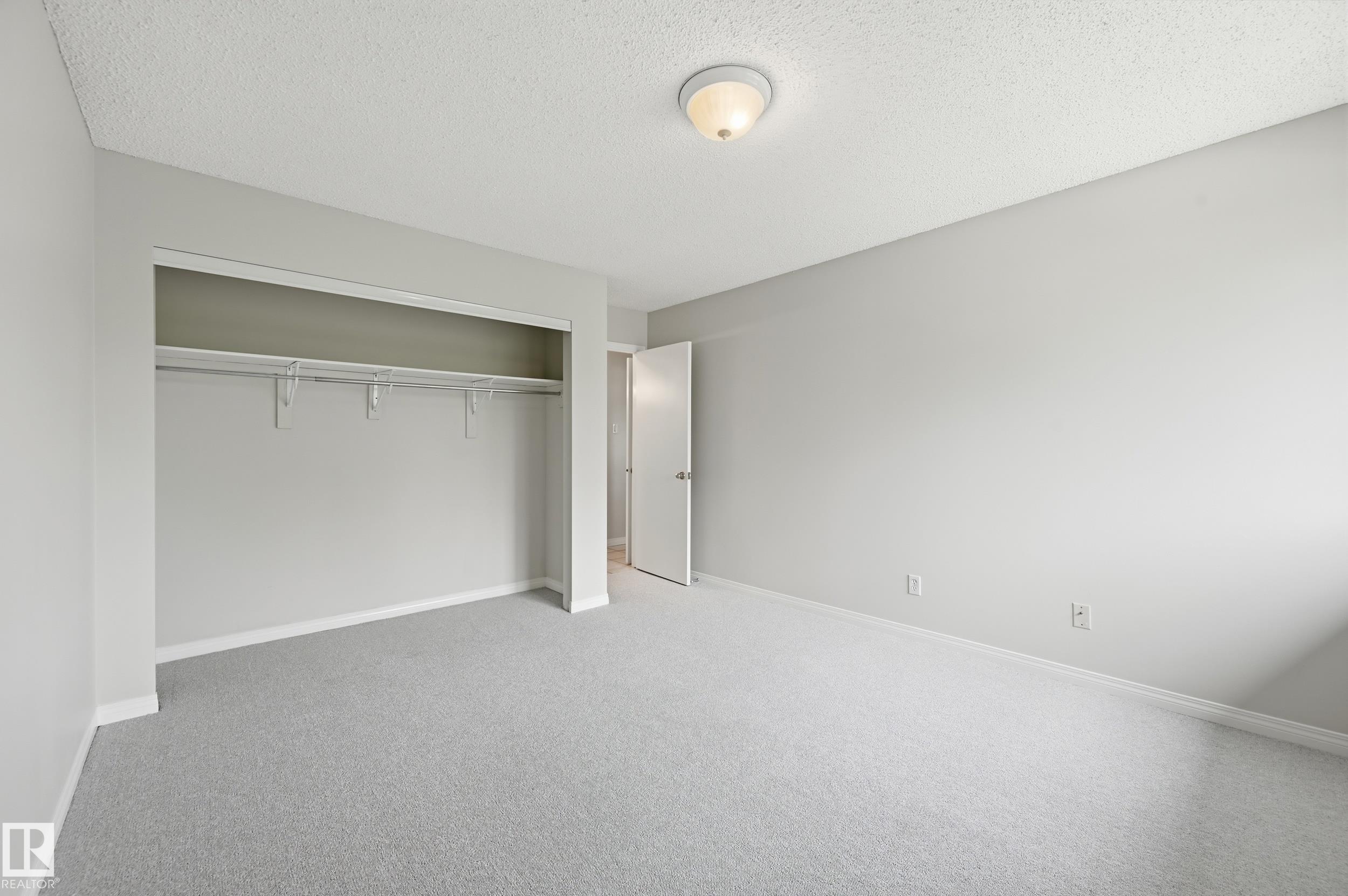 https://zimg.paragon.ice.com/ParagonImages/Property/PM/RAE/225412154/14/0/0/bf097ae70ad2d3873feea039fb18981f/1/defc7ac616cf11d1fe1847e4395b06d4/225412154-701c498f-c4c9-418e-8490-33d845c604c0.JPG