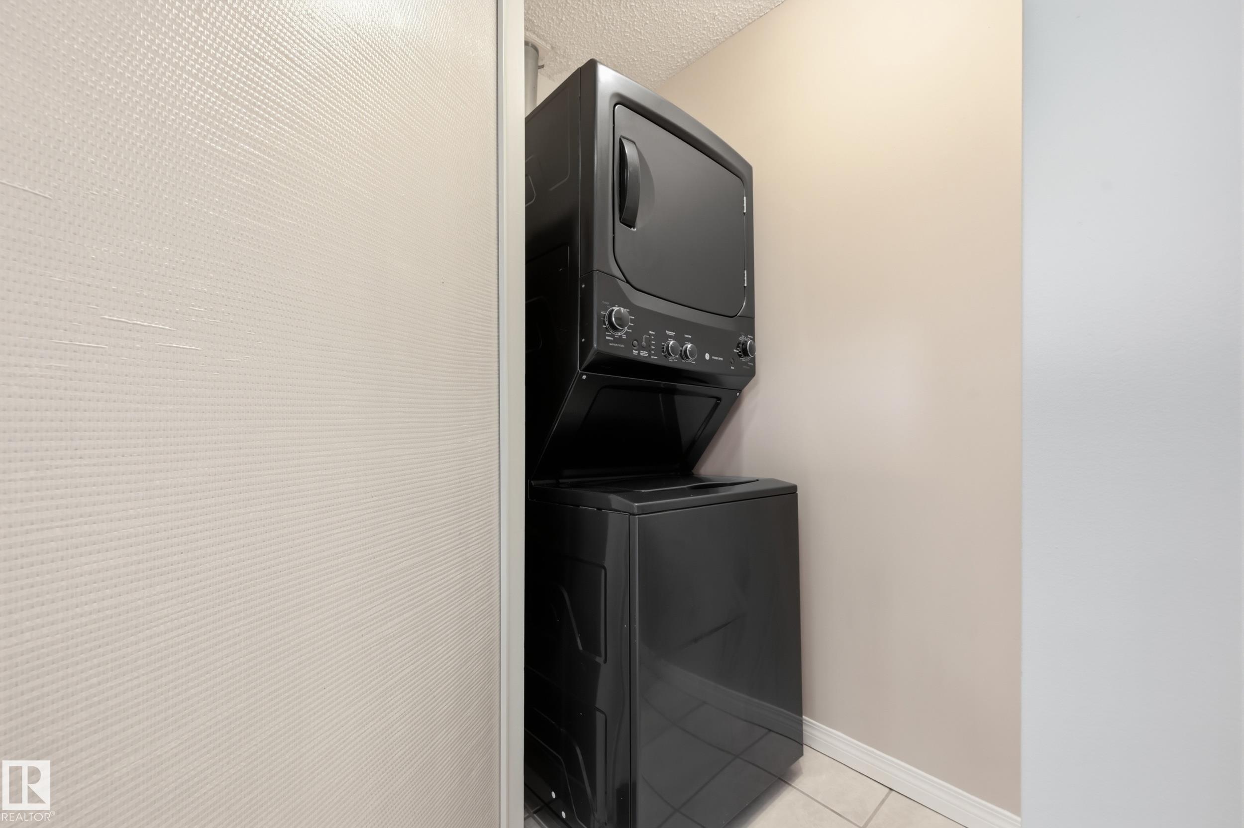 https://zimg.paragon.ice.com/ParagonImages/Property/PM/RAE/225412154/17/0/0/cc9ea8b8ff812d56e3b05bea56f9c45a/1/defc7ac616cf11d1fe1847e4395b06d4/225412154-0636b29c-5ba6-413b-ad87-270f181ff832.JPG