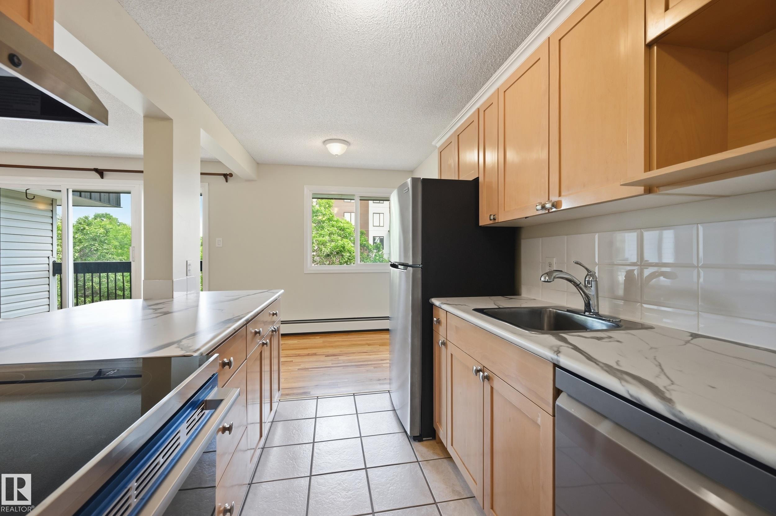 https://zimg.paragon.ice.com/ParagonImages/Property/PM/RAE/225412154/7/0/0/02fa78de2a3baecaf0fa36cda090d0b2/1/defc7ac616cf11d1fe1847e4395b06d4/225412154-8d88c6a1-6d22-49e7-a719-8f94a73cb360.JPG