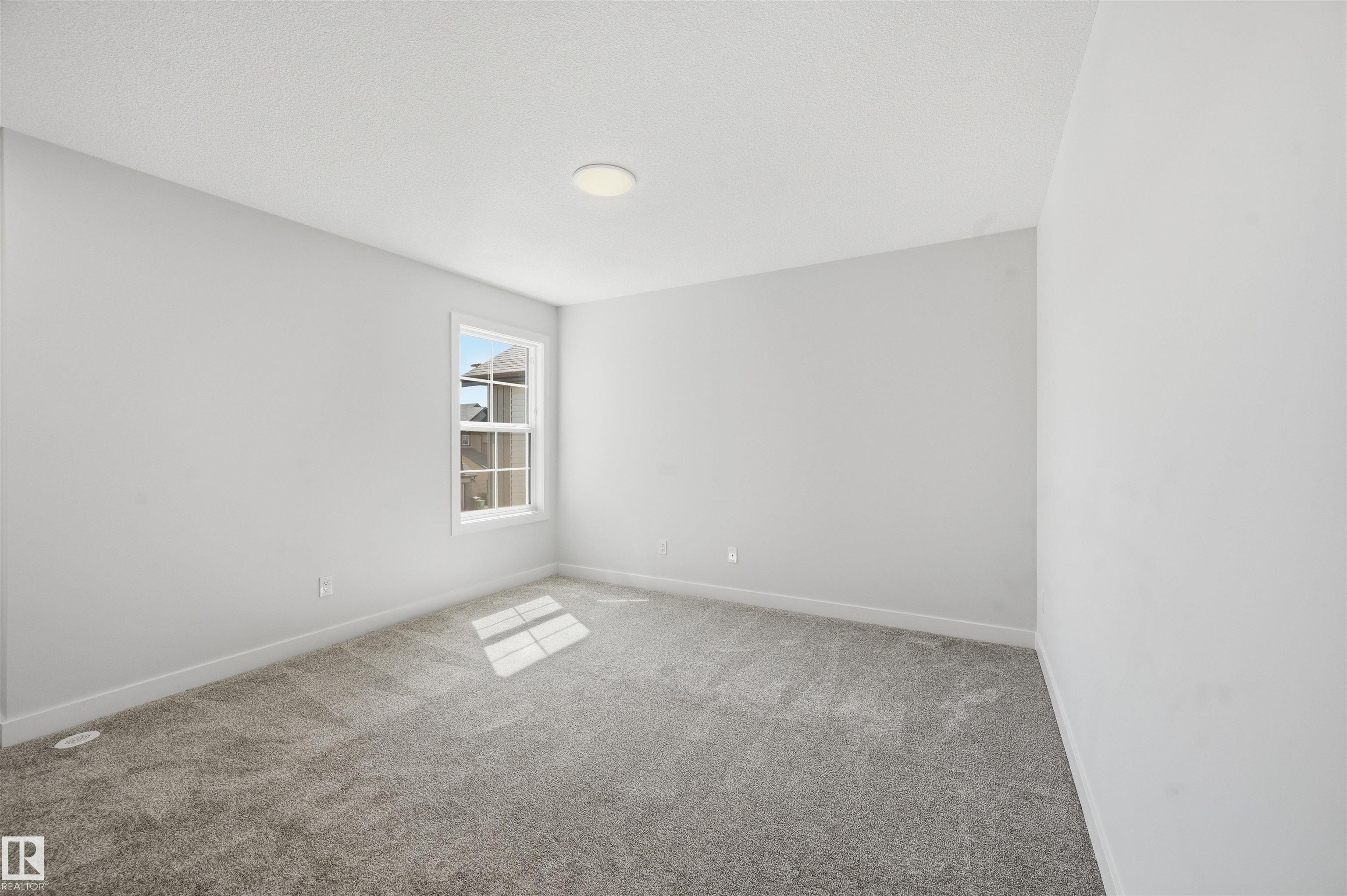 https://zimg.paragon.ice.com/ParagonImages/Property/PM/RAE/225412155/23/0/0/535e4aa72dcd3924e7c7703c9fc2b734/1/3eb77a39bc69f362efd20fe68b62d480/225412155-54C2ACF5-9E8C-4D05-9686-E06ADA28EF41.JPG