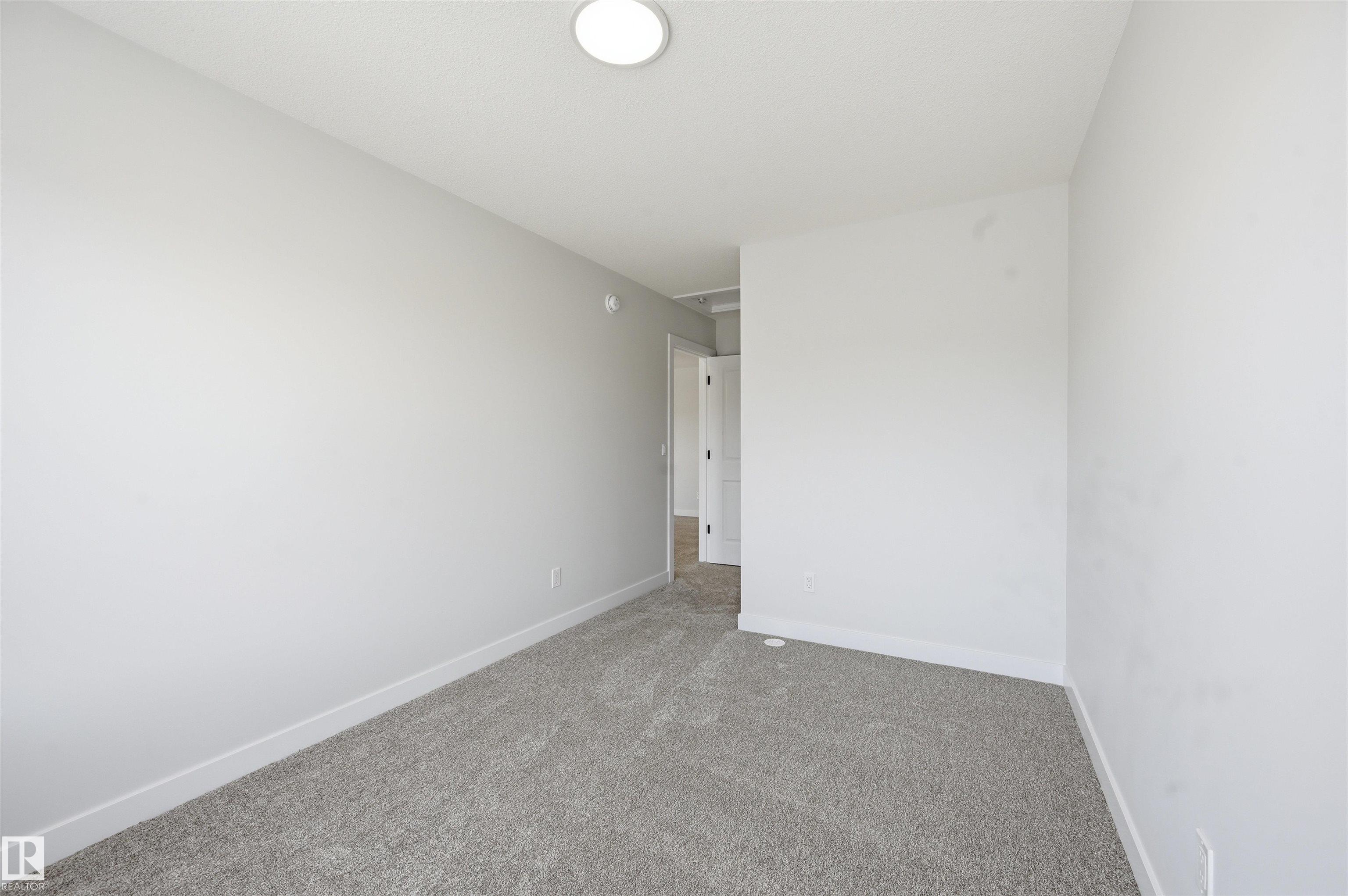 https://zimg.paragon.ice.com/ParagonImages/Property/PM/RAE/225412155/30/0/0/7a4760acd002727fccc4fb9c15ca5a35/1/3eb77a39bc69f362efd20fe68b62d480/225412155-8266FAFD-D225-4975-8E2D-8A64A3A58090.JPG