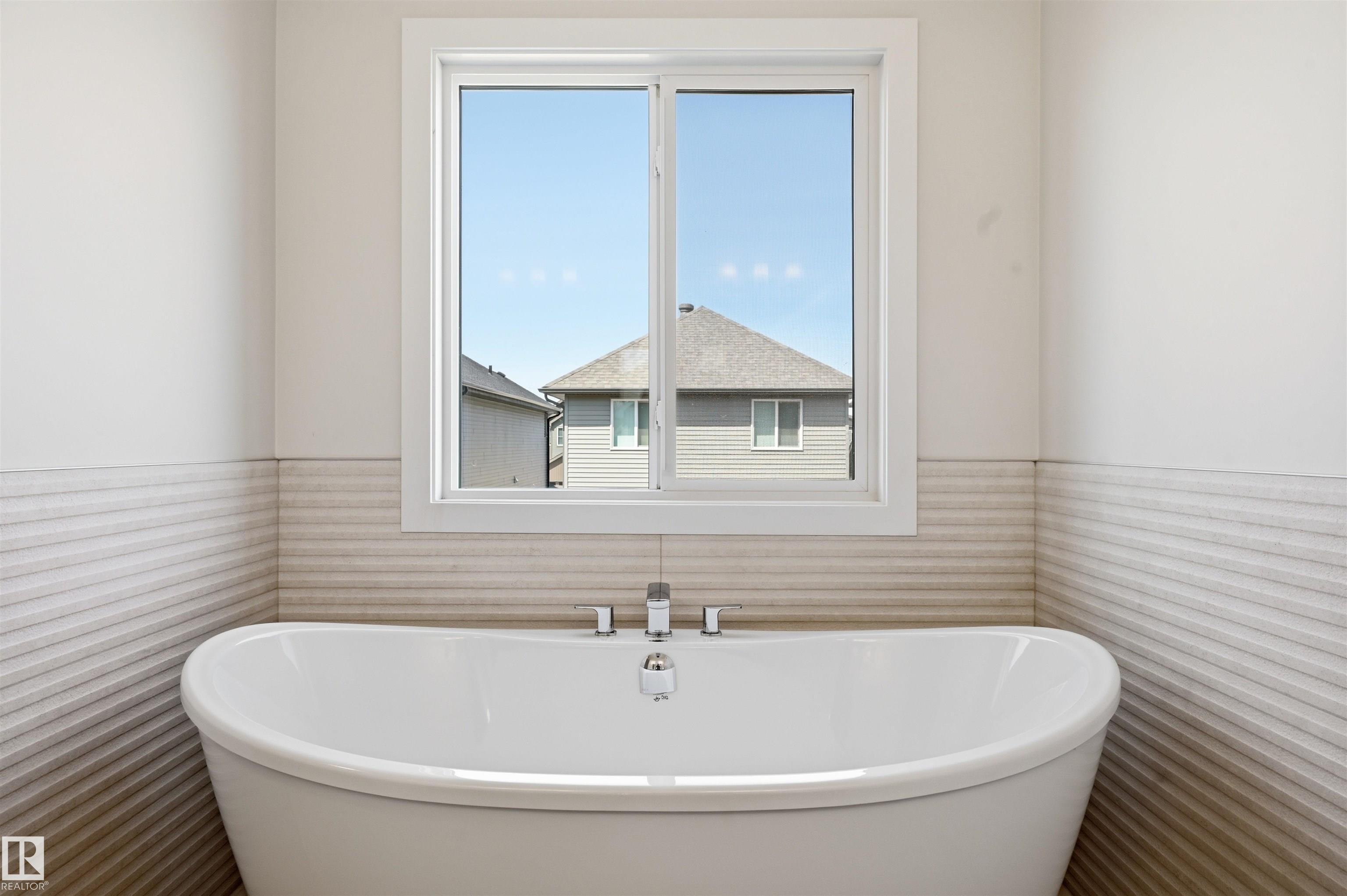 https://zimg.paragon.ice.com/ParagonImages/Property/PM/RAE/225412155/39/0/0/7c05cfcd391cf8fb997461d0ea95dd0e/1/3eb77a39bc69f362efd20fe68b62d480/225412155-B0750EAD-7904-4C60-83D2-7595A7ABDCEF.JPG
