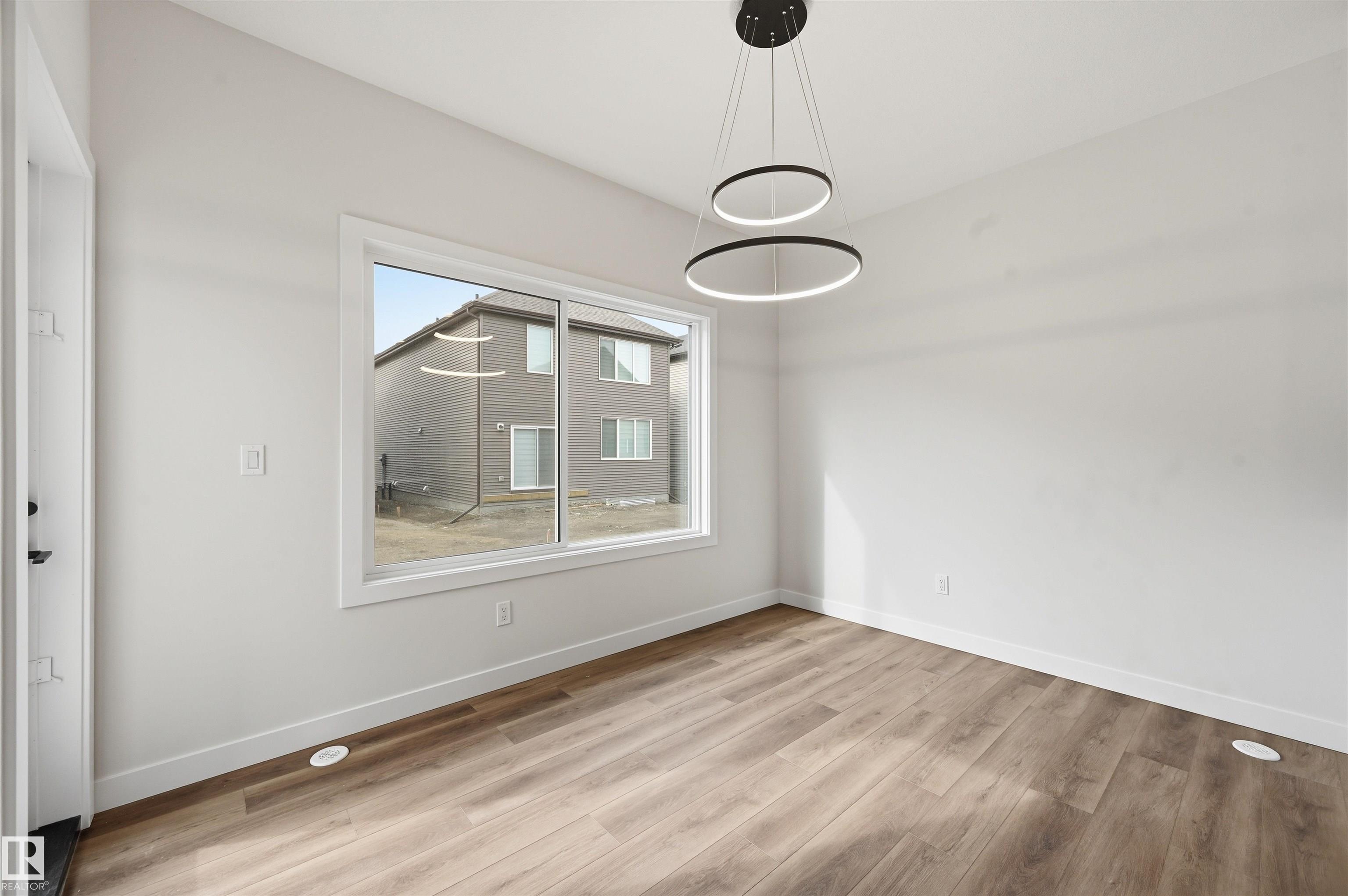 https://zimg.paragon.ice.com/ParagonImages/Property/PM/RAE/225412156/16/0/0/ebfc647ad1a9686e73311d80b6f102dd/1/e0a4f7f2aa498a57d29961d1055649a6/225412156-319F388C-E2E6-4F58-B5C6-0384D31081FE.JPG