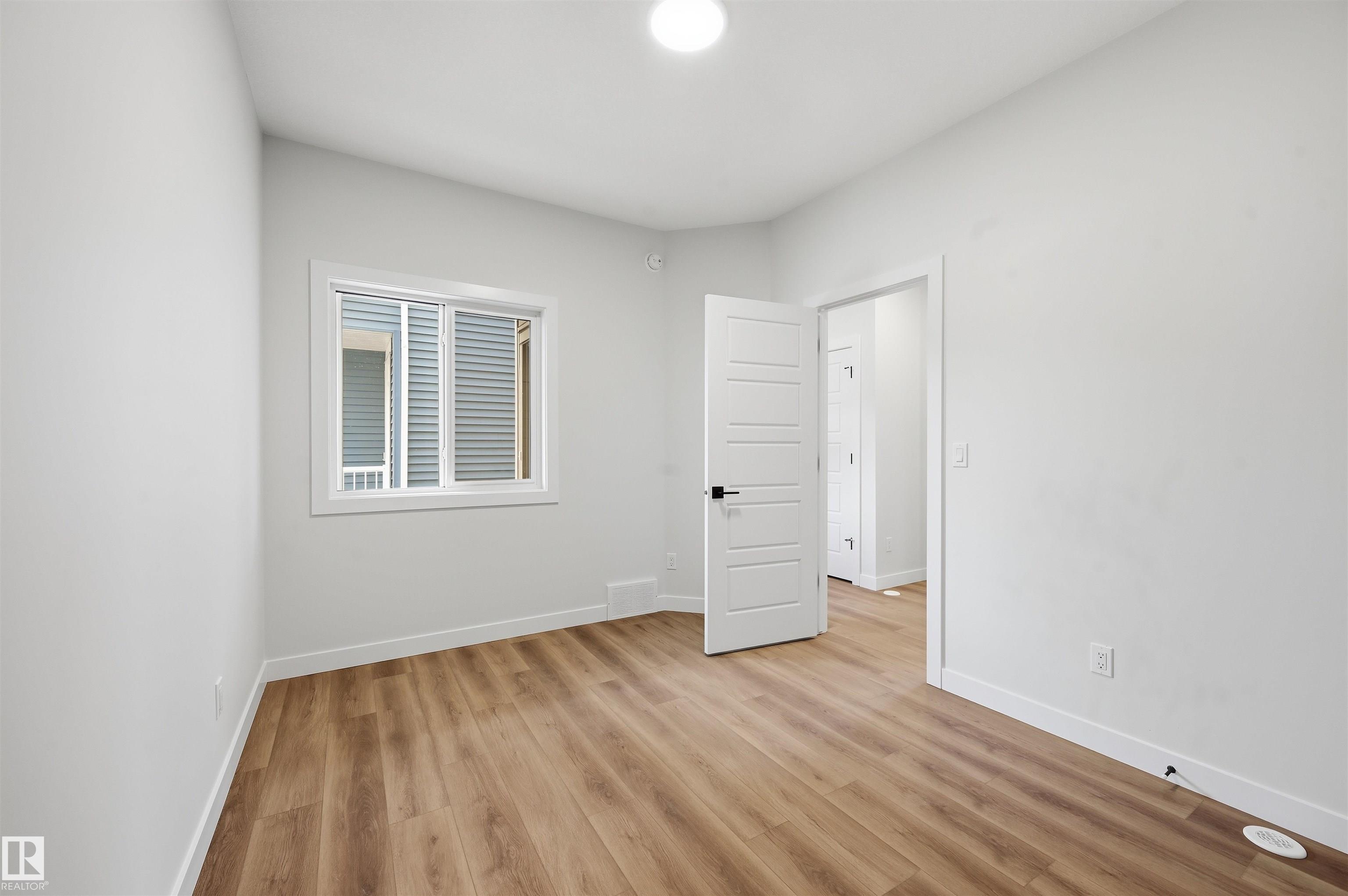 https://zimg.paragon.ice.com/ParagonImages/Property/PM/RAE/225412156/19/0/0/2cc2a8f3bbc771dda1bb4958c2ff86a8/1/e0a4f7f2aa498a57d29961d1055649a6/225412156-004A6B65-1548-4732-8FF9-530175D7C0F4.JPG