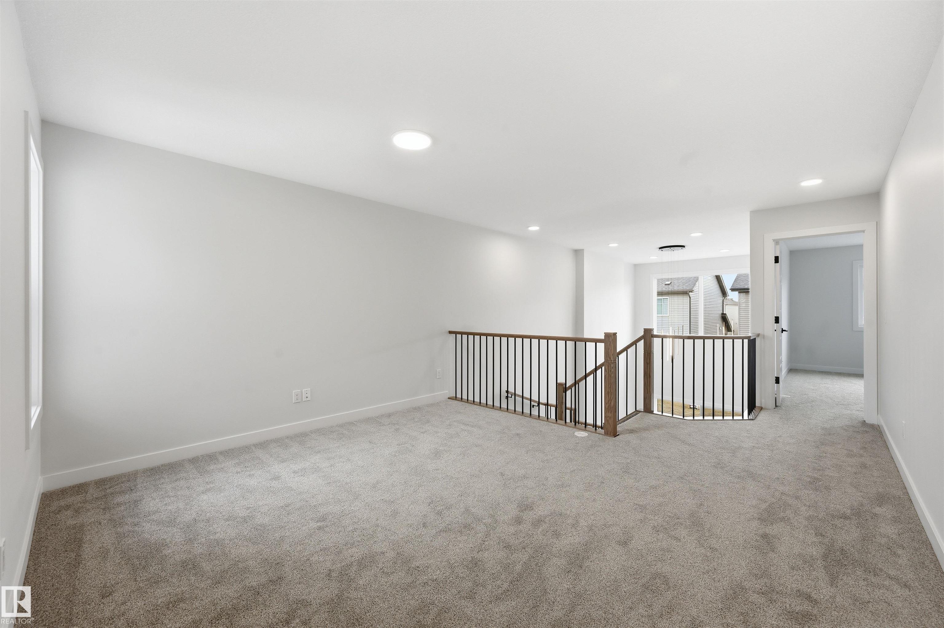 https://zimg.paragon.ice.com/ParagonImages/Property/PM/RAE/225412156/22/0/0/d2636448a081a7170ab4cc1648580962/1/e0a4f7f2aa498a57d29961d1055649a6/225412156-AD15CD36-8954-480B-8915-EAD46B487F26.JPG
