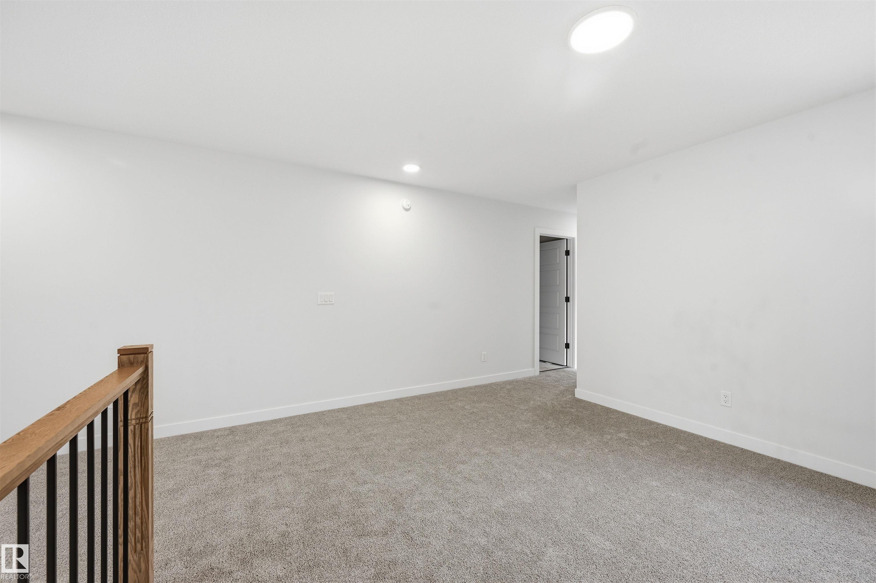 https://zimg.paragon.ice.com/ParagonImages/Property/PM/RAE/225412156/24/0/0/7fed9ee4a9504a725700f44b593e5edf/1/e0a4f7f2aa498a57d29961d1055649a6/225412156-B025D8BD-282F-4BC0-B218-A865879120F4.JPG