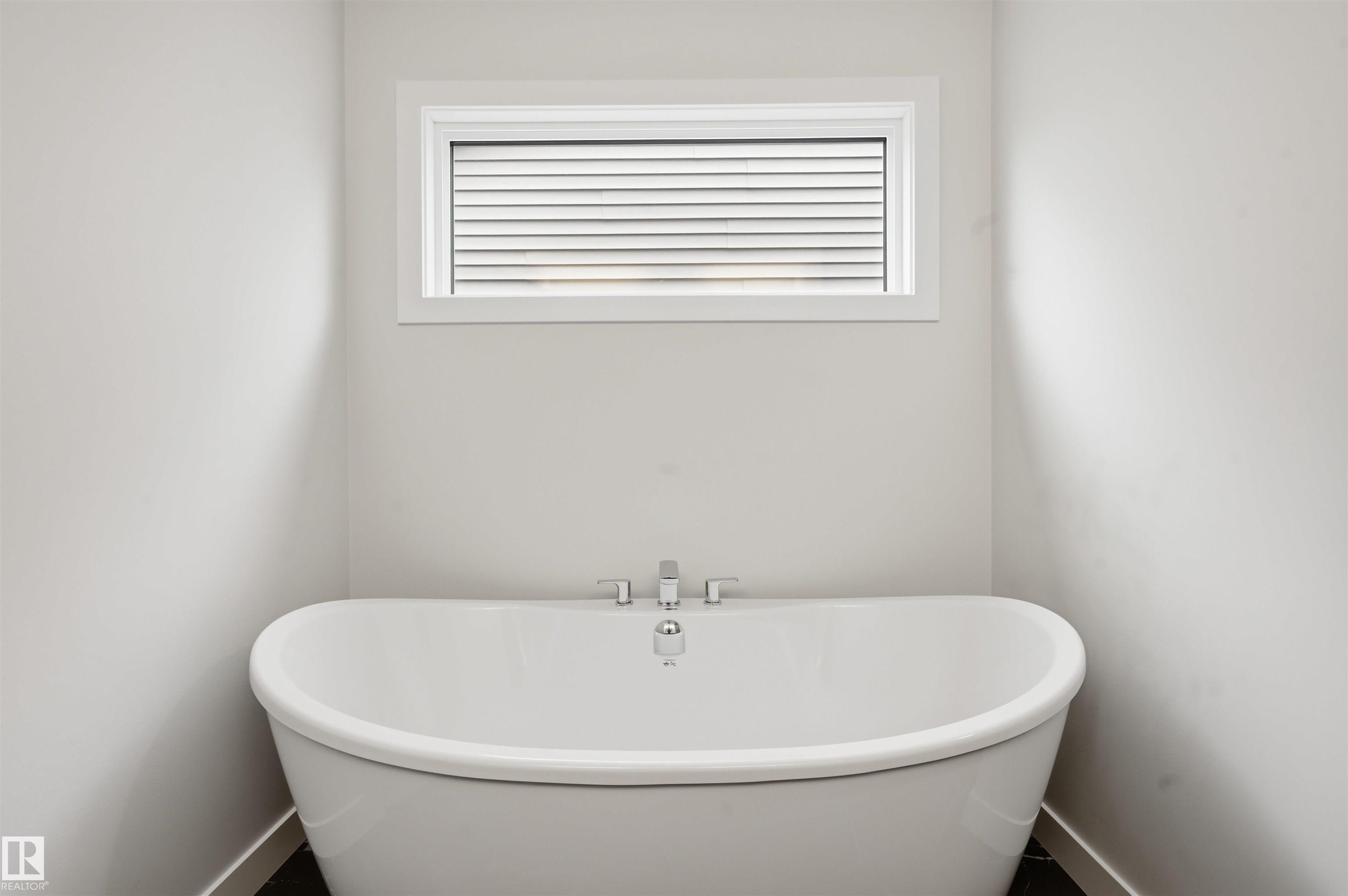 https://zimg.paragon.ice.com/ParagonImages/Property/PM/RAE/225412156/30/0/0/ff8a4a7bf31c7eddf72e0319d4747a86/1/e0a4f7f2aa498a57d29961d1055649a6/225412156-C0CF7772-B612-4D56-80A4-001008BDF199.JPG