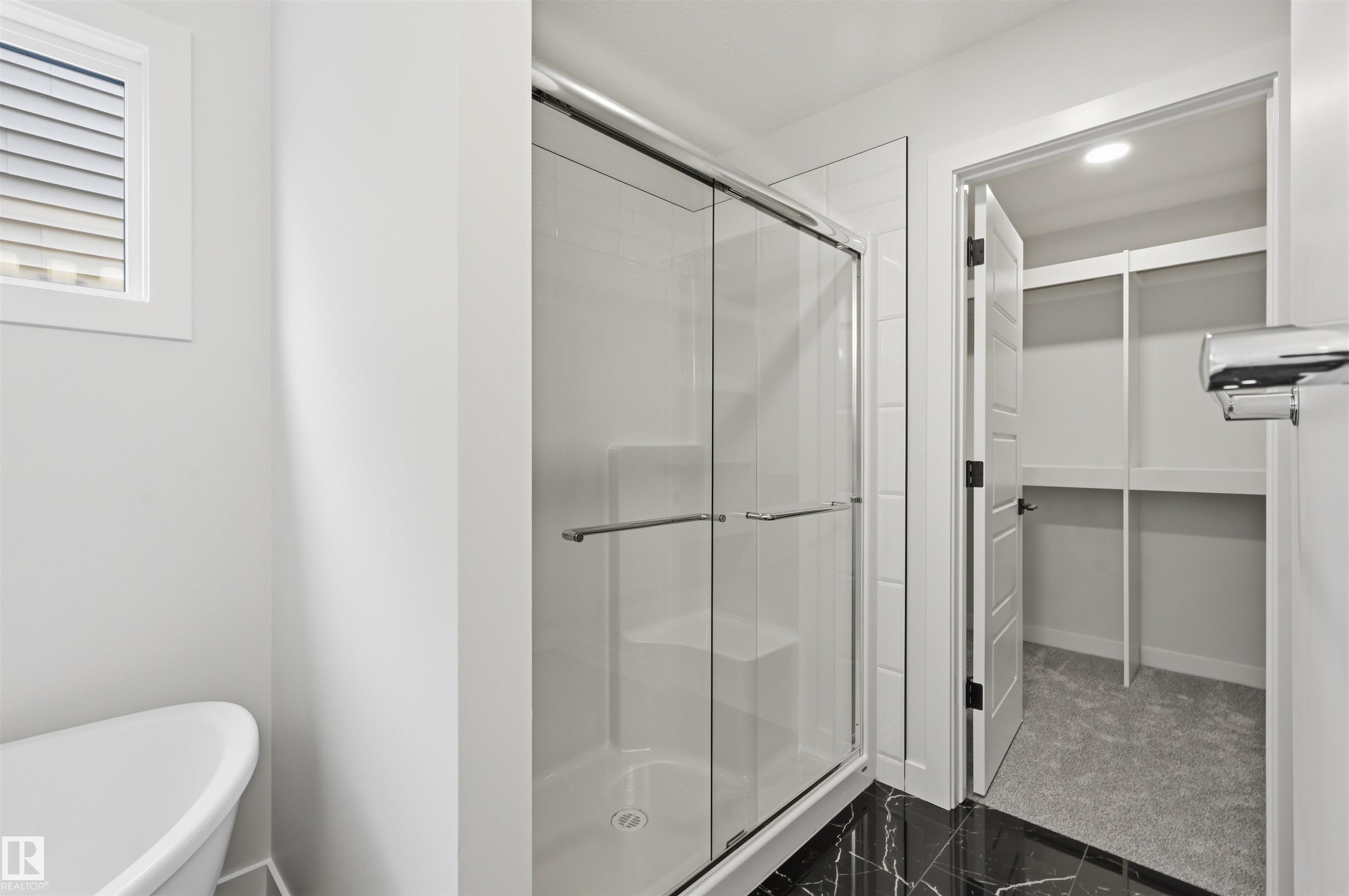 https://zimg.paragon.ice.com/ParagonImages/Property/PM/RAE/225412156/31/0/0/74bb105de385e0f8b55014e216484286/1/e0a4f7f2aa498a57d29961d1055649a6/225412156-FD48095C-7342-4402-A957-D194CD534F56.JPG