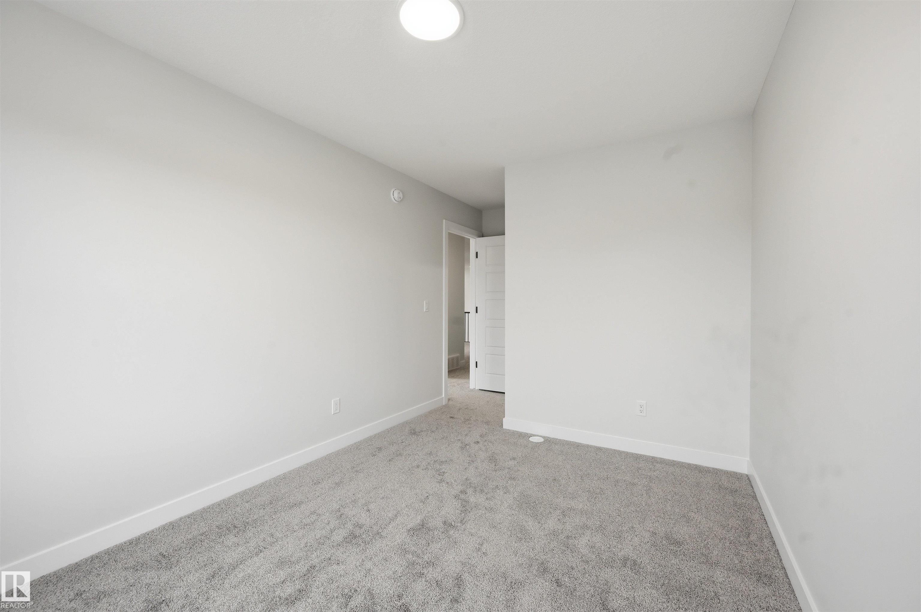 https://zimg.paragon.ice.com/ParagonImages/Property/PM/RAE/225412156/37/0/0/9f47863ec9aabb6e5fcbd5773aa32564/1/e0a4f7f2aa498a57d29961d1055649a6/225412156-8CED6976-448B-4D4E-A2EA-9C42CA17A1EE.JPG