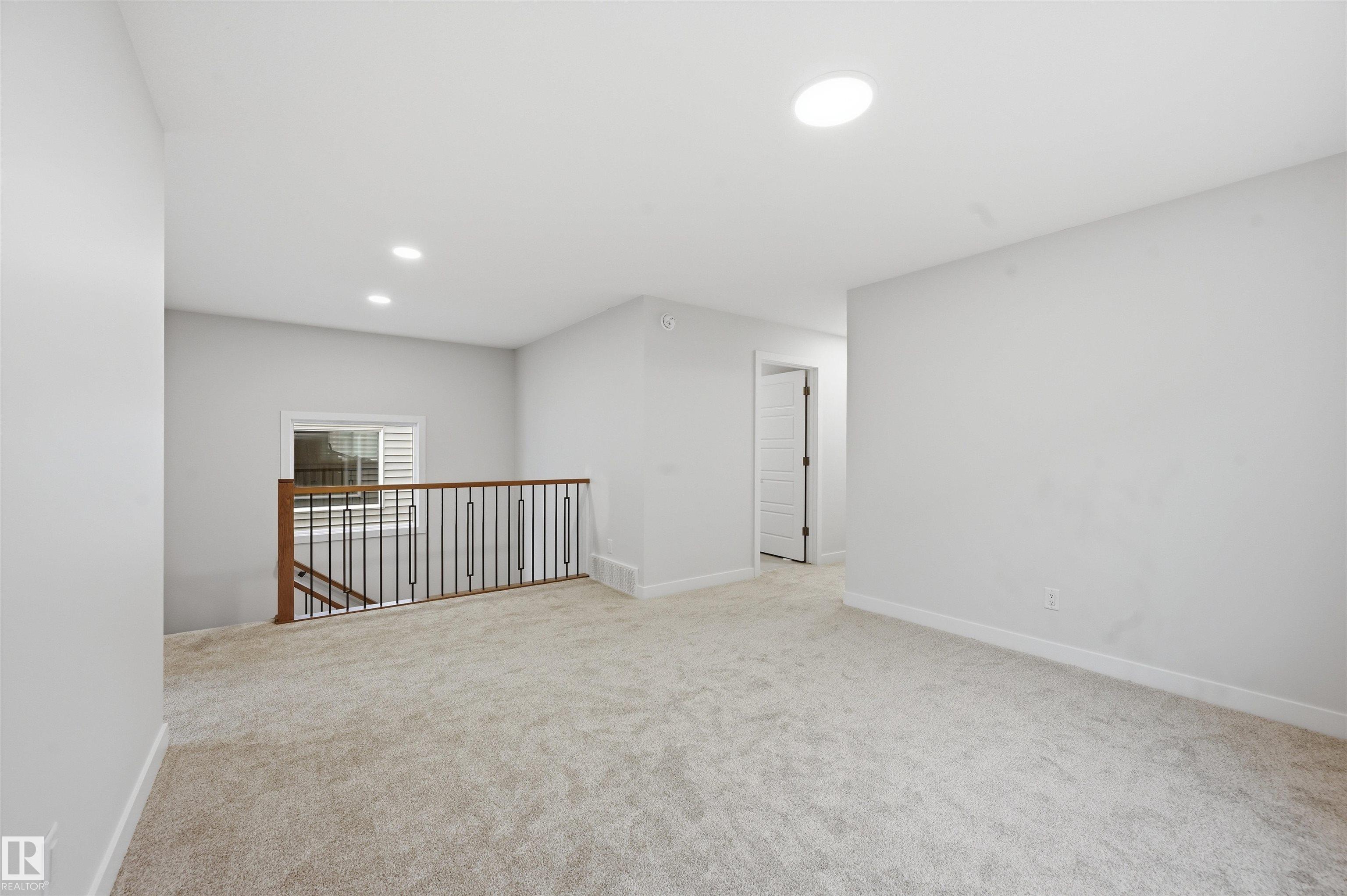 https://zimg.paragon.ice.com/ParagonImages/Property/PM/RAE/225412158/24/0/0/0a679d9628e3bf5e54ebd4b4fba76eac/1/d10338b5c51151324c1e5110d5307050/225412158-AB63BE93-F744-4AE0-AFAA-273BDDB42F91.JPG