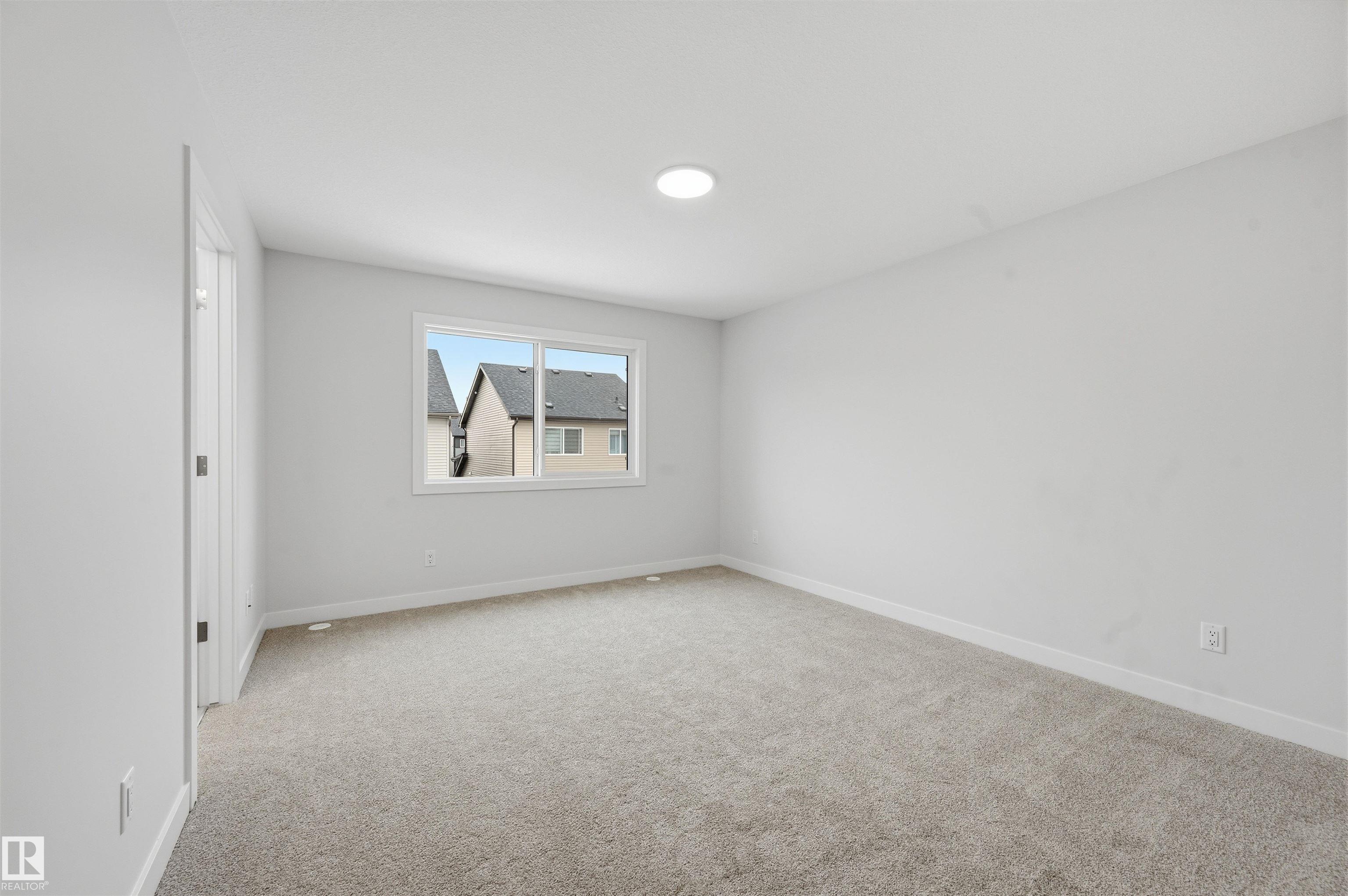 https://zimg.paragon.ice.com/ParagonImages/Property/PM/RAE/225412158/30/0/0/e3e117e21e02d0ed707ec24772804a9a/1/d10338b5c51151324c1e5110d5307050/225412158-1EAFFD81-2178-4D83-897B-6575E0206421.JPG