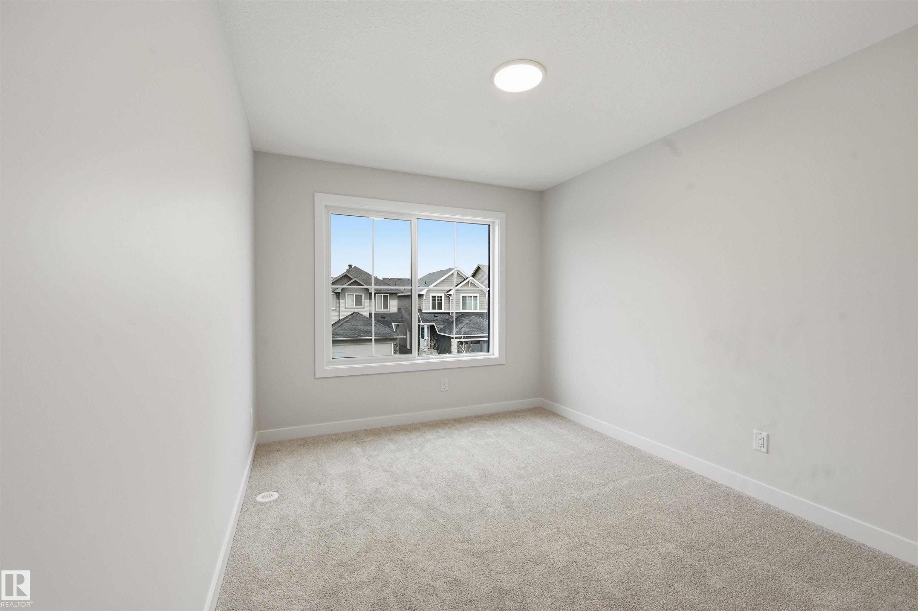https://zimg.paragon.ice.com/ParagonImages/Property/PM/RAE/225412158/37/0/0/643ebf35c29a6ae29bcc2b05d8b468fa/1/d10338b5c51151324c1e5110d5307050/225412158-C6CEEEA1-2F7B-4D7F-A4AE-017AA11C9F76.JPG