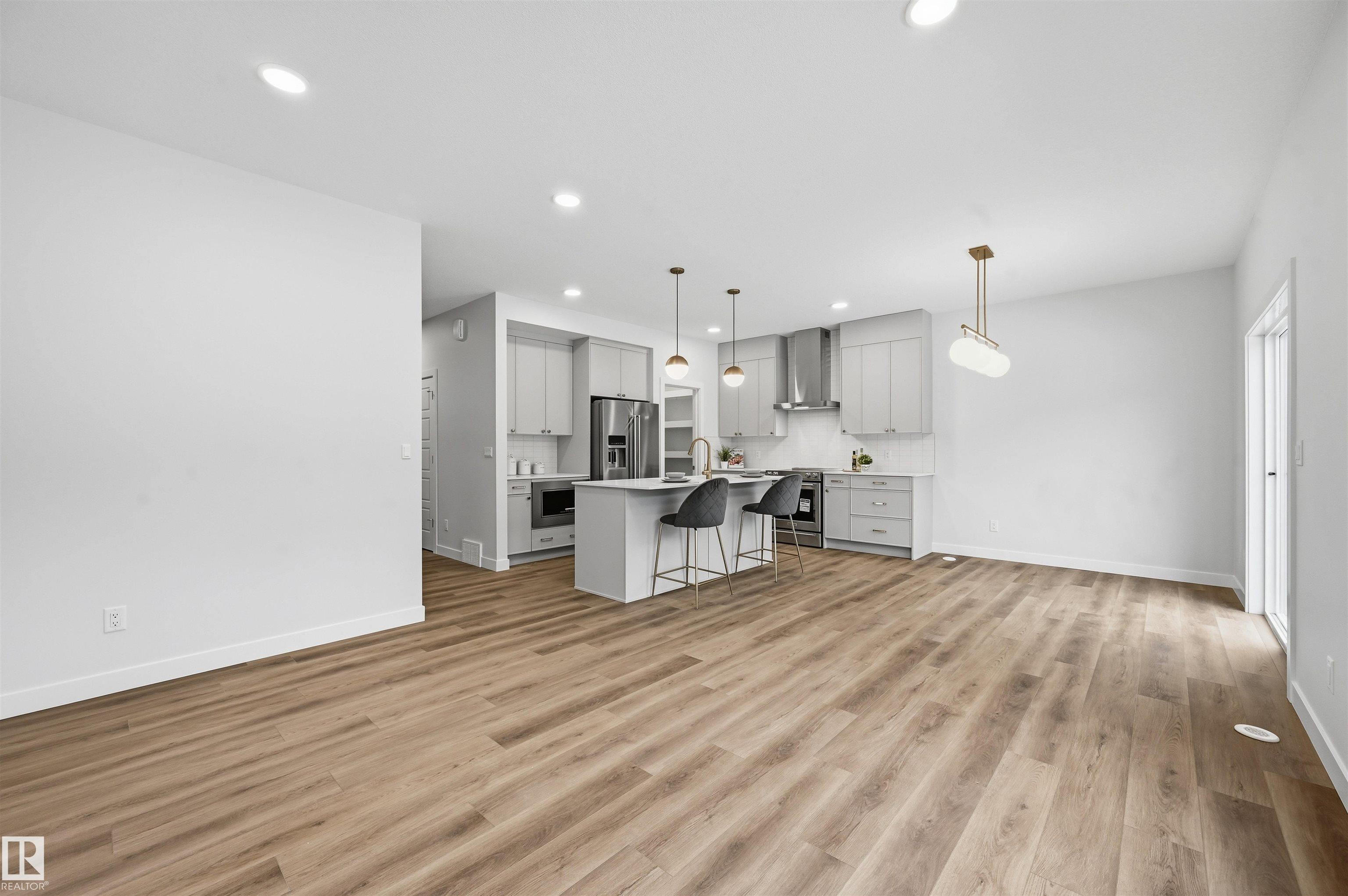 https://zimg.paragon.ice.com/ParagonImages/Property/PM/RAE/225412158/8/0/0/5aa5e30393cd0c815b2a6b6096a19628/1/d10338b5c51151324c1e5110d5307050/225412158-FF1FAAB9-1CCC-41AA-A877-37B13BF463A7.JPG