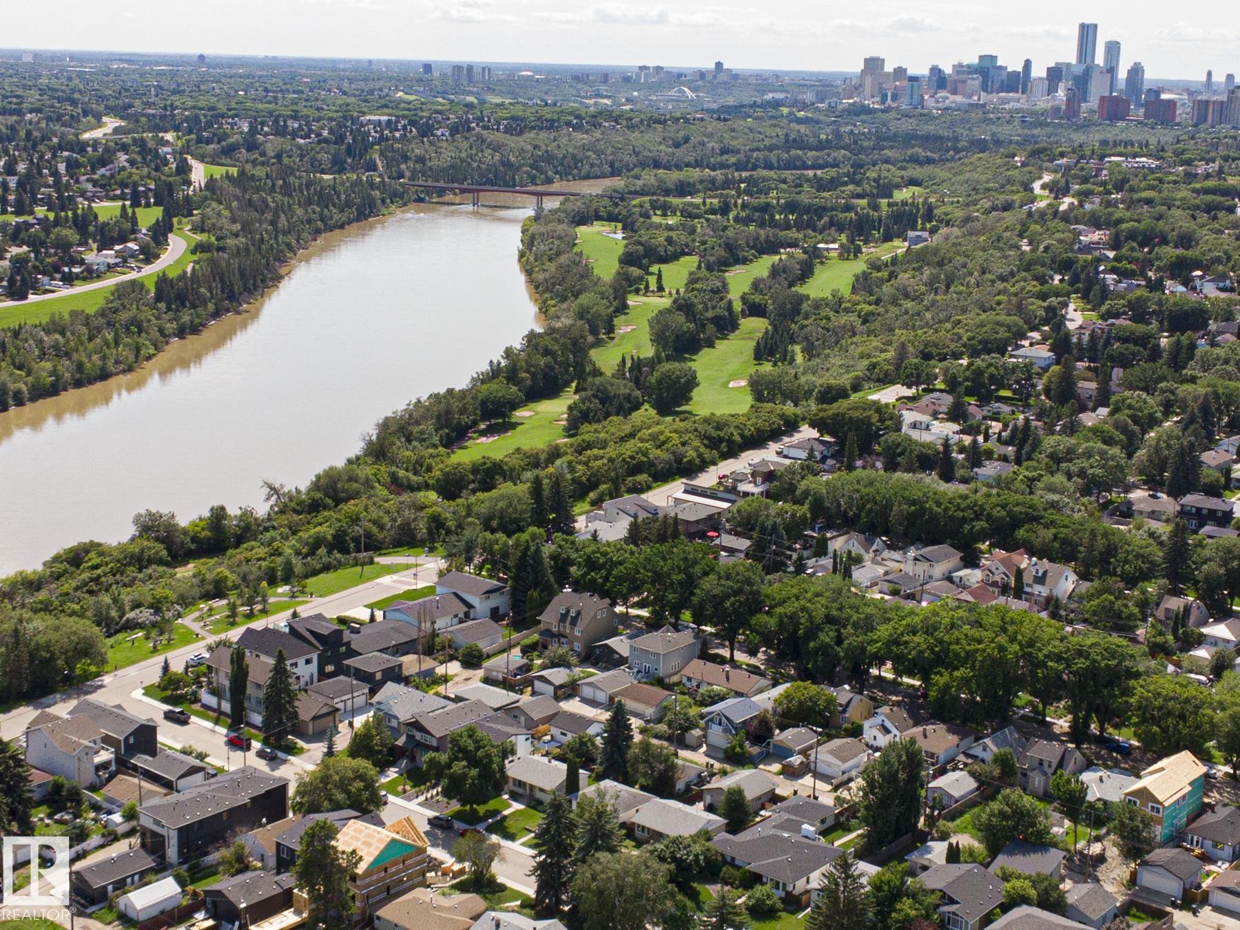 Photo 34 at 11142 51 Street NW, Highlands, Edmonton