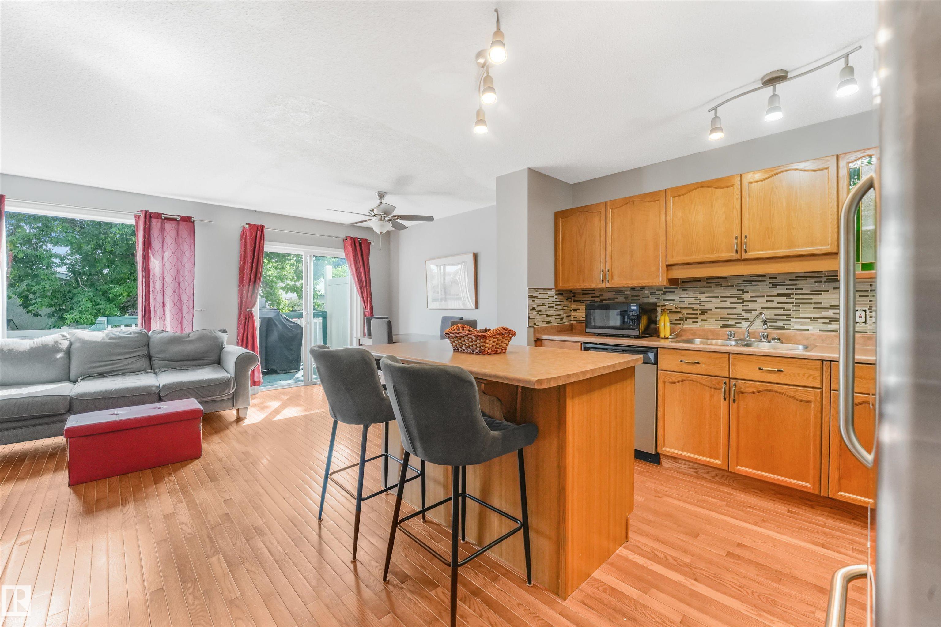 Photo 6 at 19 - 15215 126 Street NW, Baranow, Edmonton