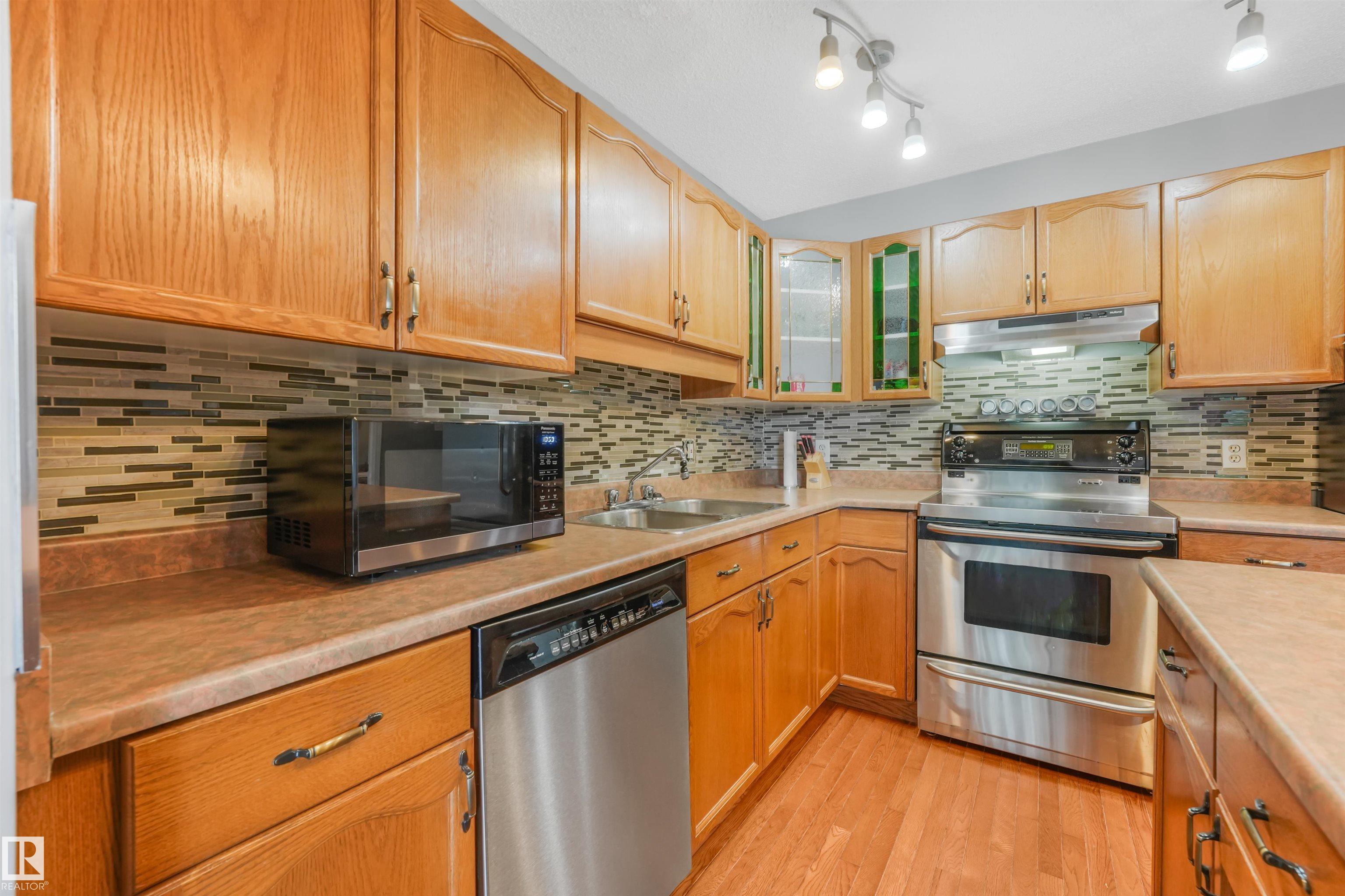 Photo 8 at 19 - 15215 126 Street NW, Baranow, Edmonton