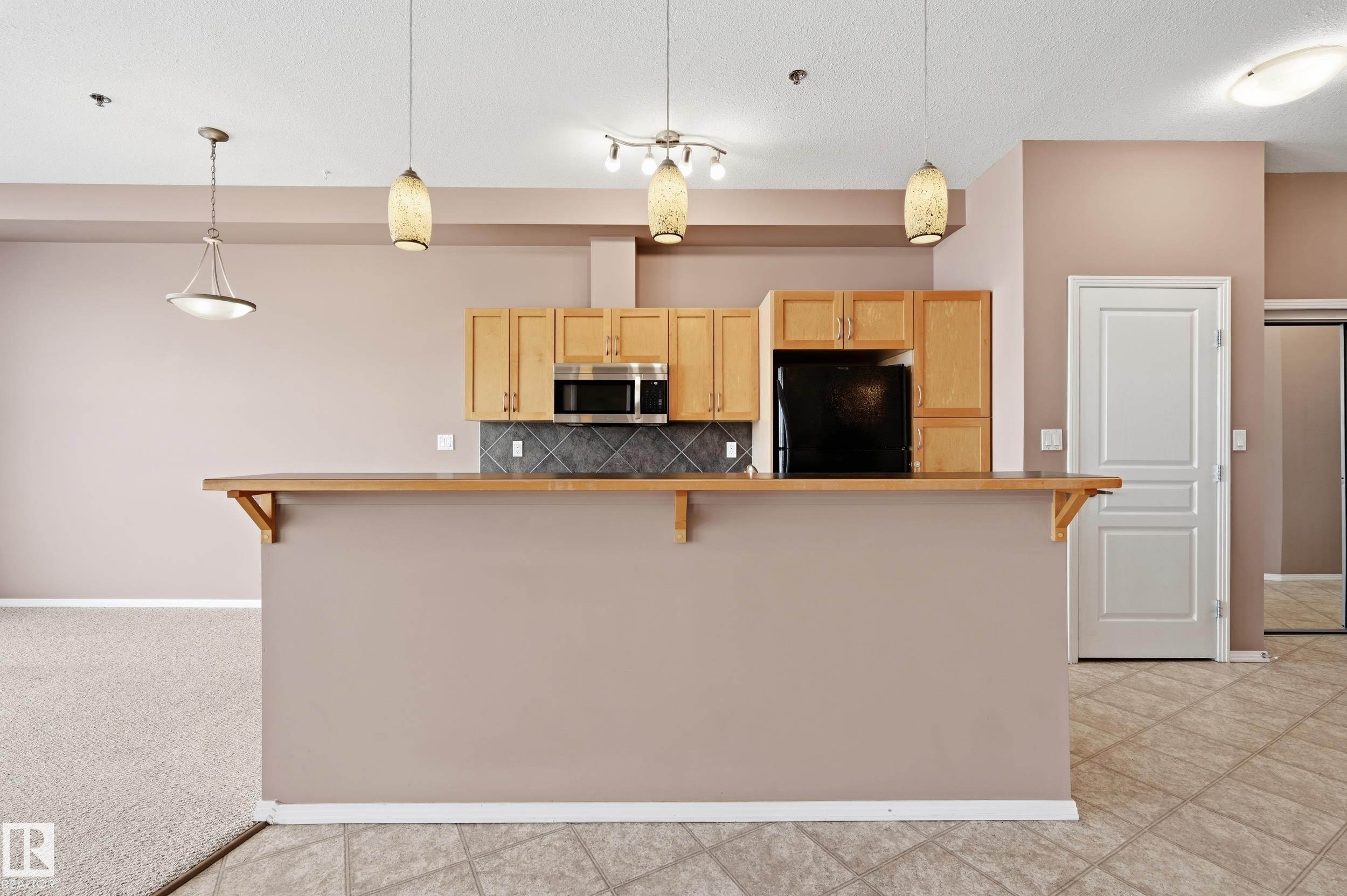 https://zimg.paragon.ice.com/ParagonImages/Property/PM/RAE/225412205/13/0/0/f580b1b661d33c6cb1d26ad6f9b3da1a/1/482da28433db10ec2348de611d00078a/225412205-9f63956a-c1bd-4cf4-aea9-bb932a1d540f.JPG