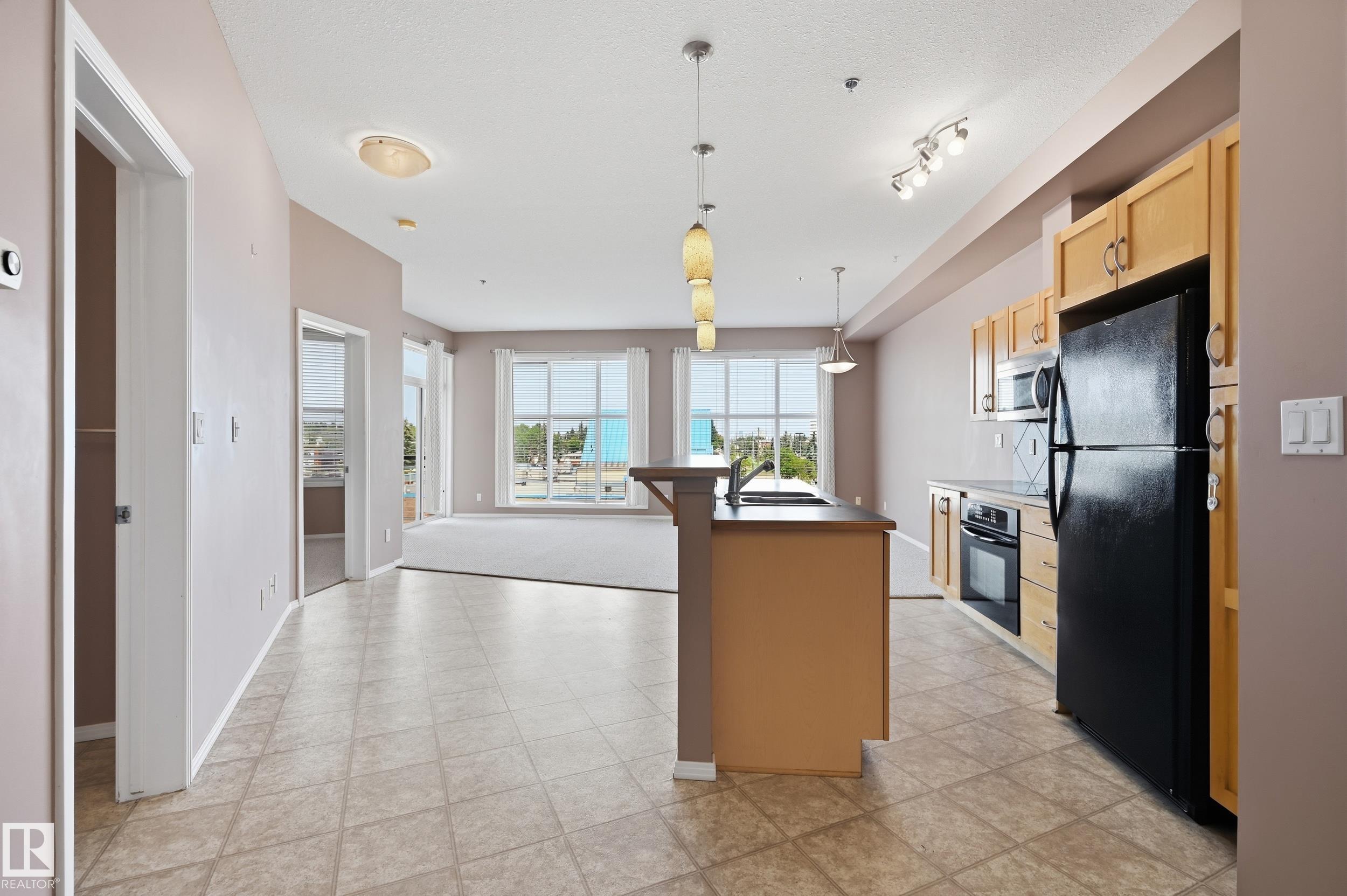 https://zimg.paragon.ice.com/ParagonImages/Property/PM/RAE/225412205/14/0/0/47cc8ee7ba61c1fbf7a9f46130d7f7ab/1/482da28433db10ec2348de611d00078a/225412205-6cdf3900-6d8f-423c-90d9-91287f994129.JPG