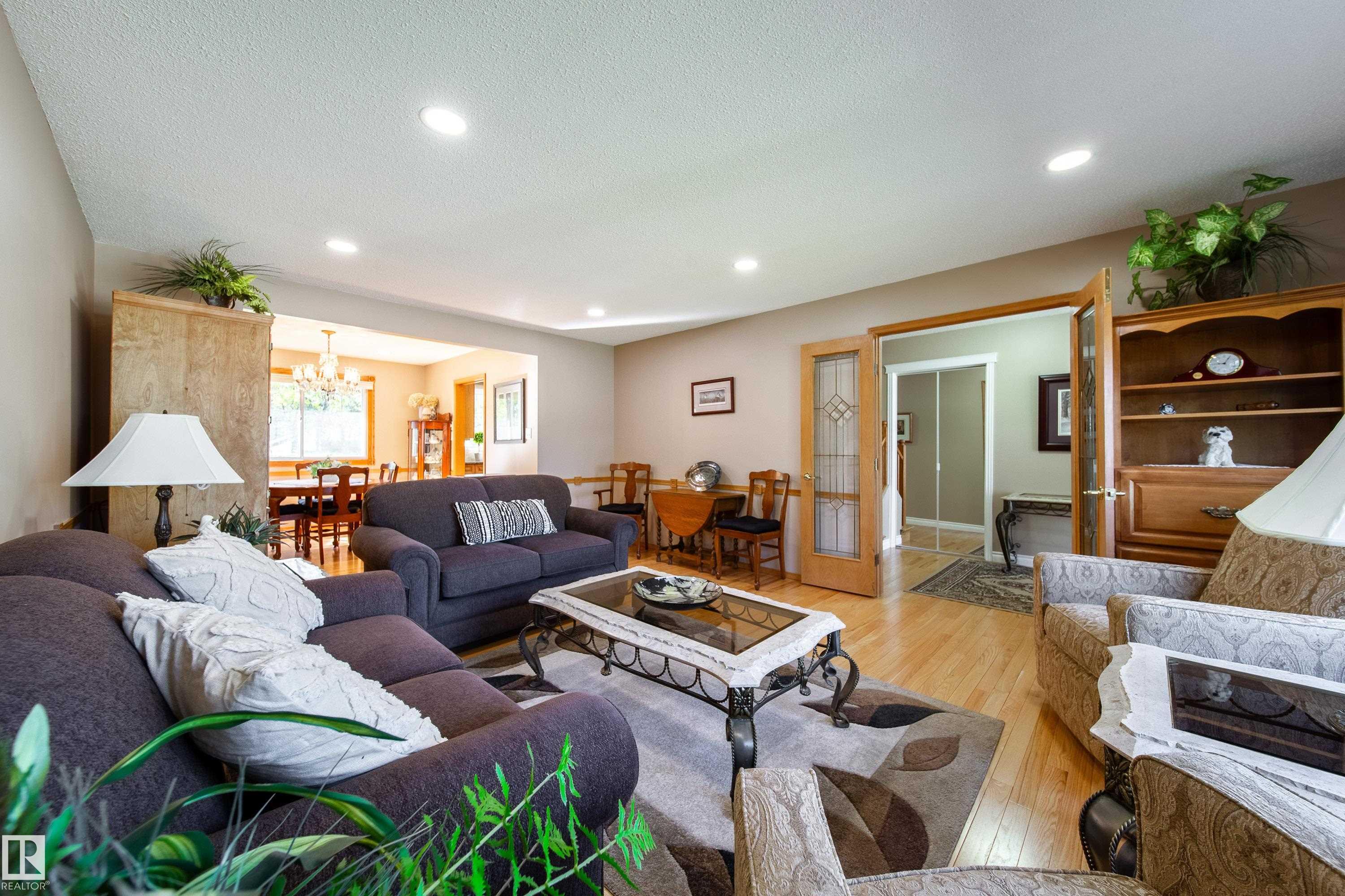 Photo 11 at 205 Manor Court NW, Mills Haven, Sherwood Park