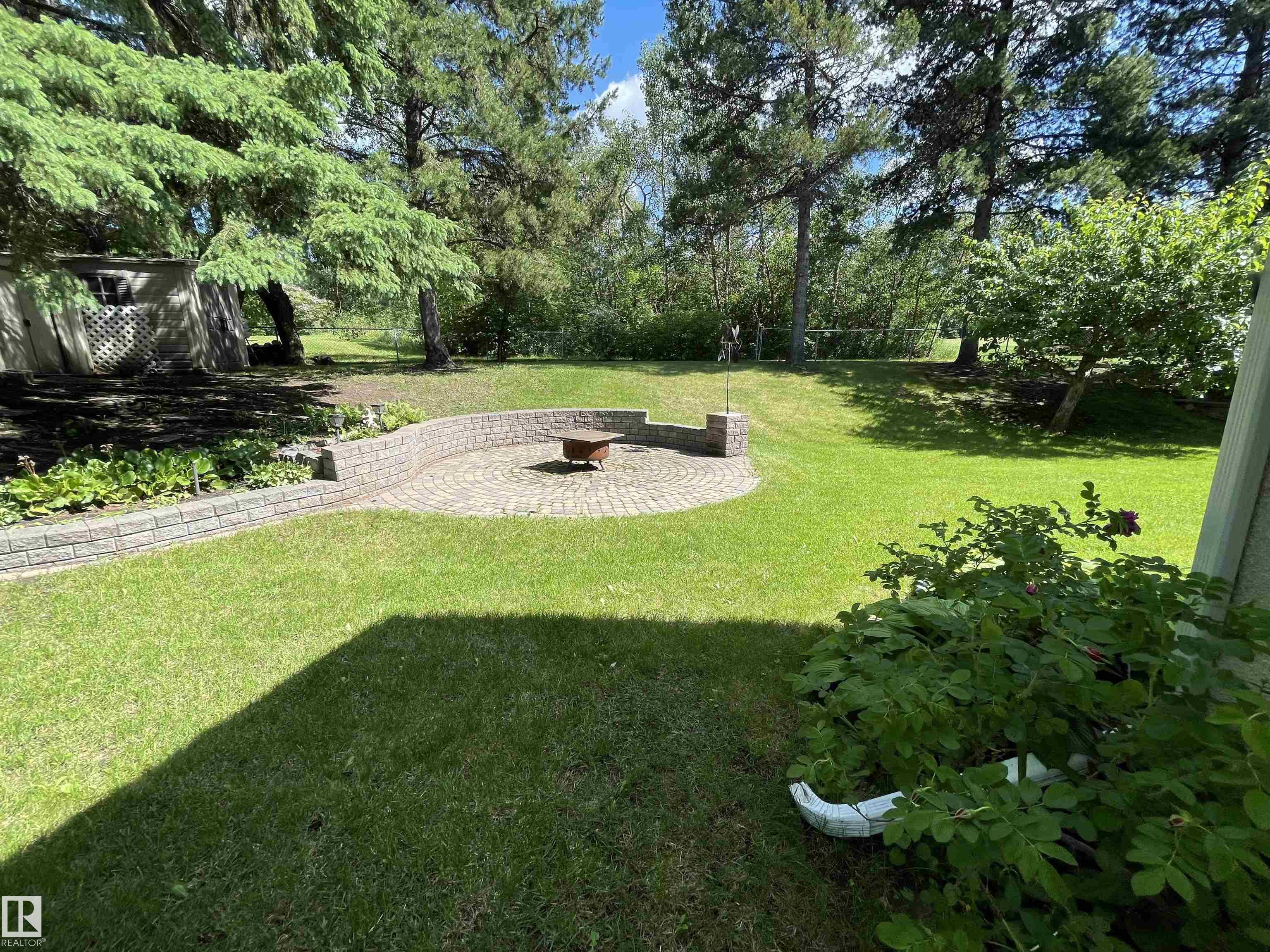 Photo 32 at 205 Manor Court NW, Mills Haven, Sherwood Park