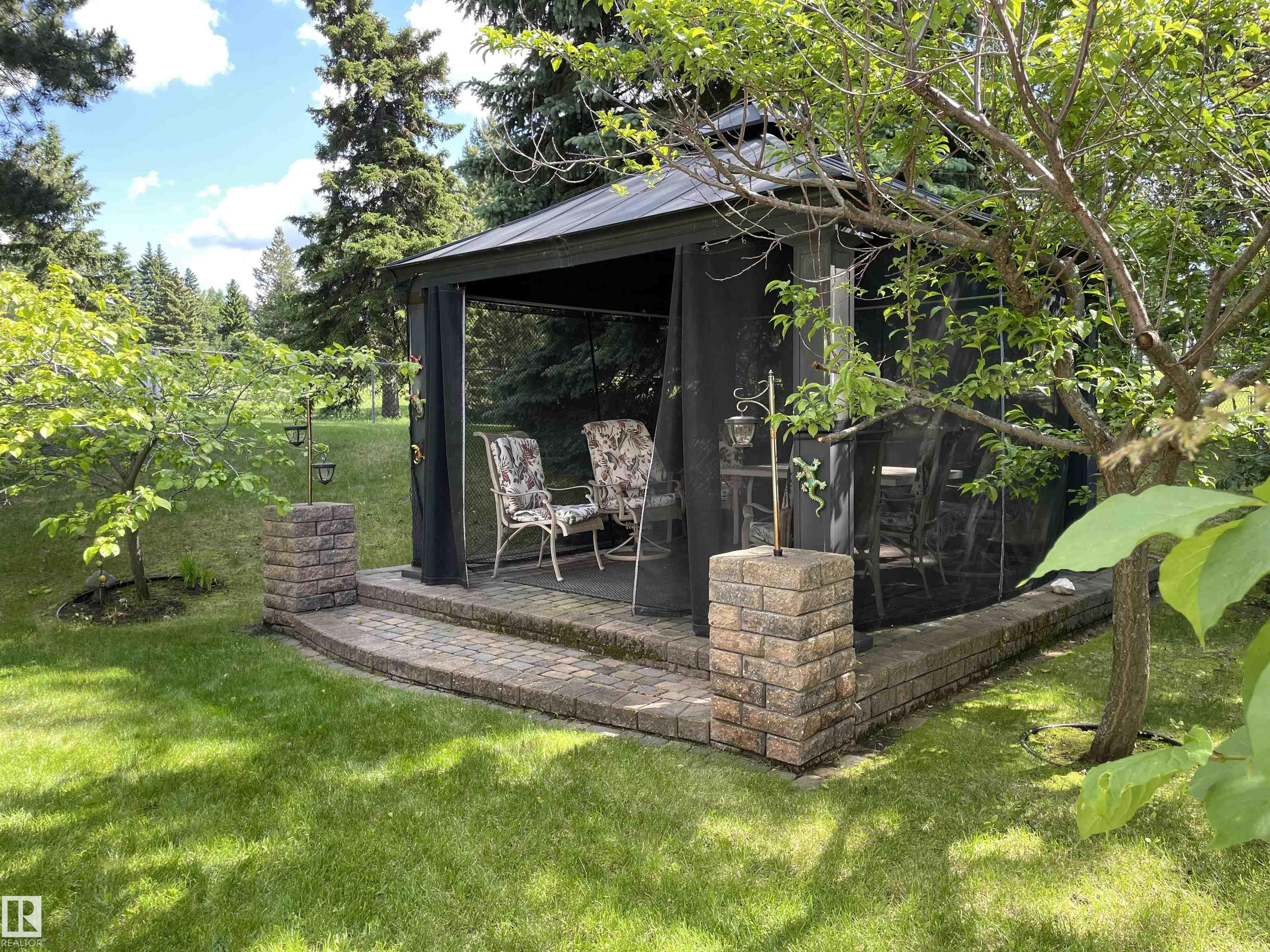 Photo 36 at 205 Manor Court NW, Mills Haven, Sherwood Park