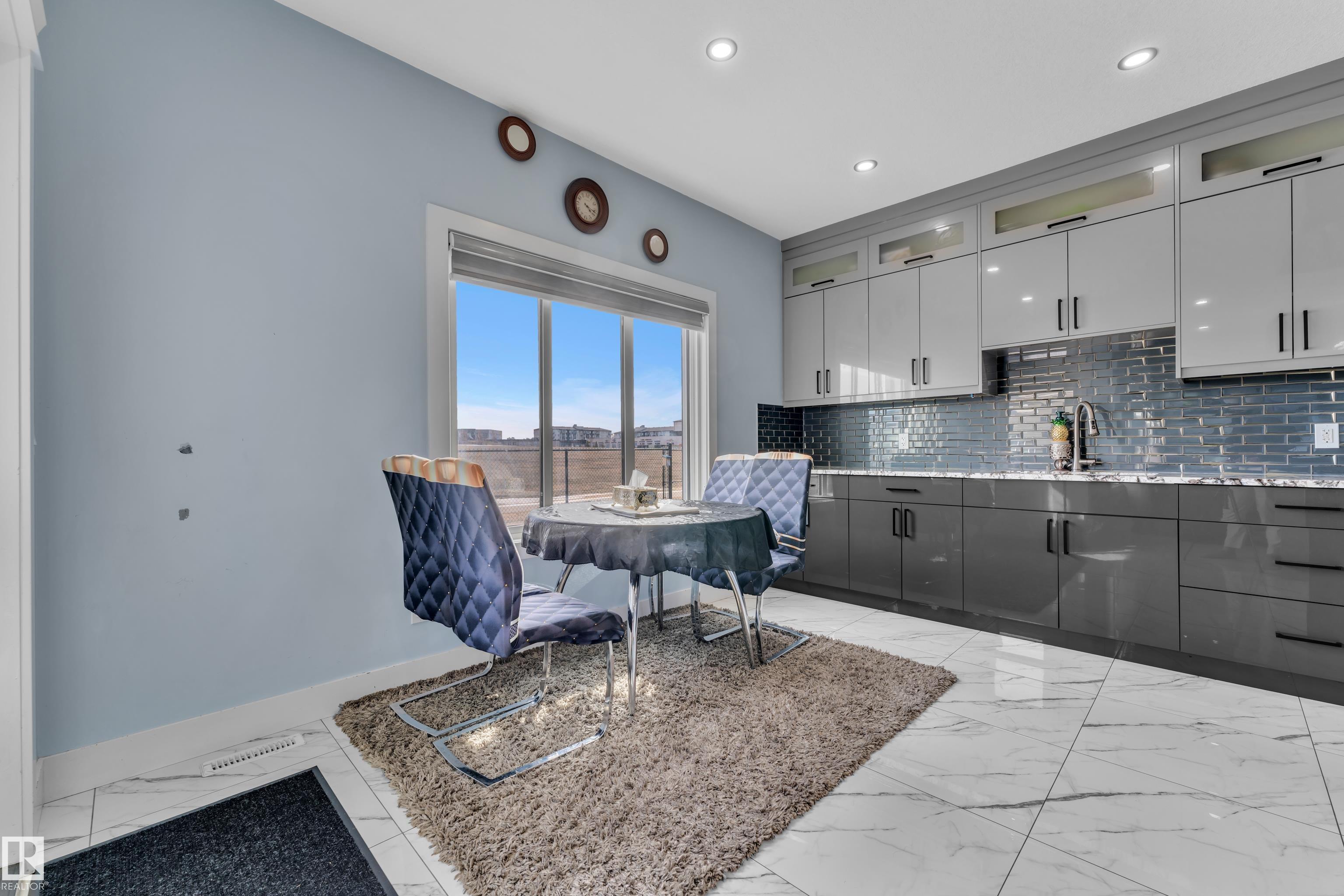 https://zimg.paragon.ice.com/ParagonImages/Property/PM/RAE/225412230/13/0/0/383a34764be086d0715804d86cbd5fa2/1/822c35fd588afbeadf4a7b1f95f02f74/225412230-BE585E80-7975-4A60-B69A-2F06572C6923.JPG
