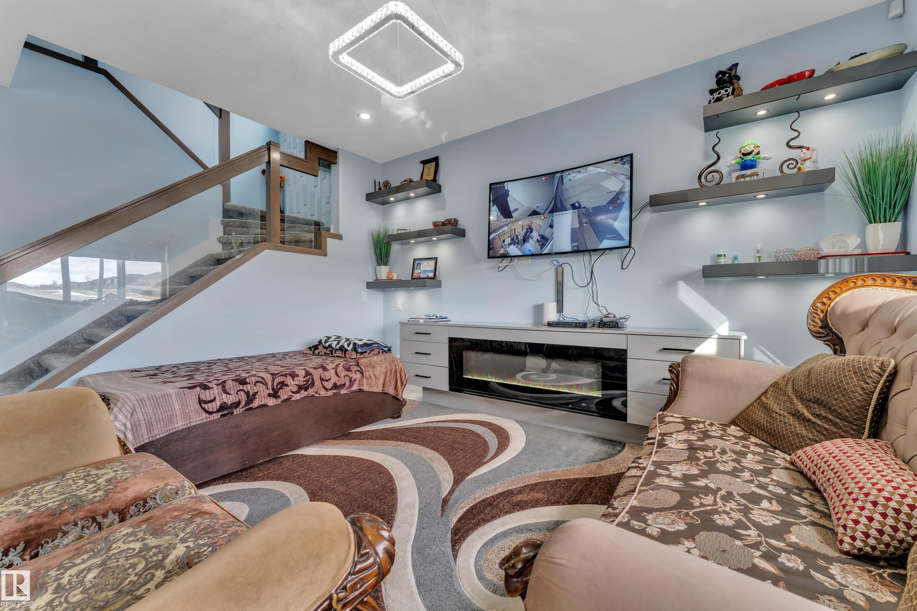 https://zimg.paragon.ice.com/ParagonImages/Property/PM/RAE/225412230/19/0/0/c665167639f95d25f23896a623783ad7/1/822c35fd588afbeadf4a7b1f95f02f74/225412230-30170C95-C5C5-4694-8CFF-8BFAC7CFBCDB.JPG