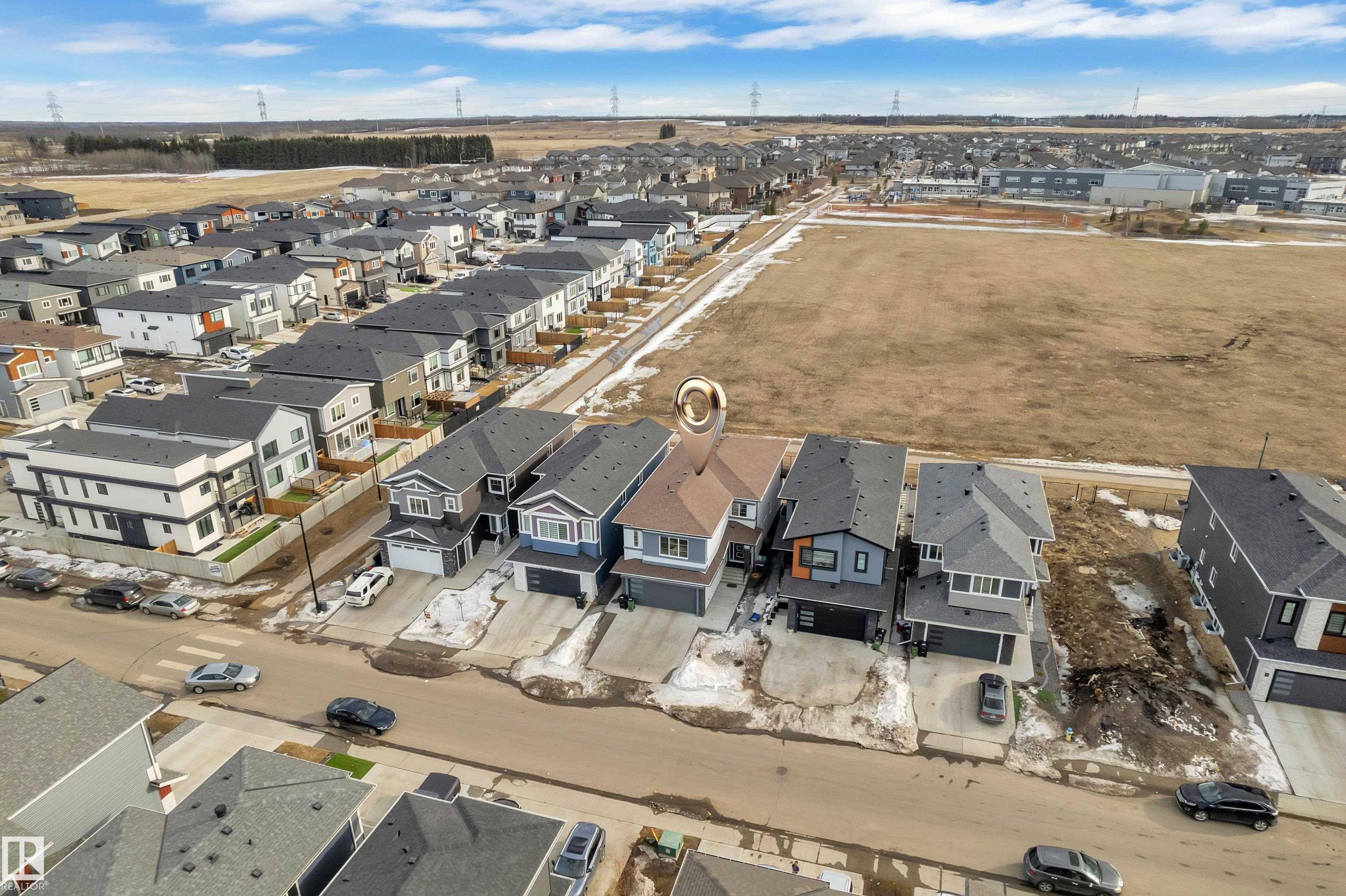 https://zimg.paragon.ice.com/ParagonImages/Property/PM/RAE/225412230/2/0/0/3fa2c3d88321a6d761aa8a5d81a55898/1/822c35fd588afbeadf4a7b1f95f02f74/225412230-CF72272A-C916-4E61-A753-51EE0C749C54.JPG