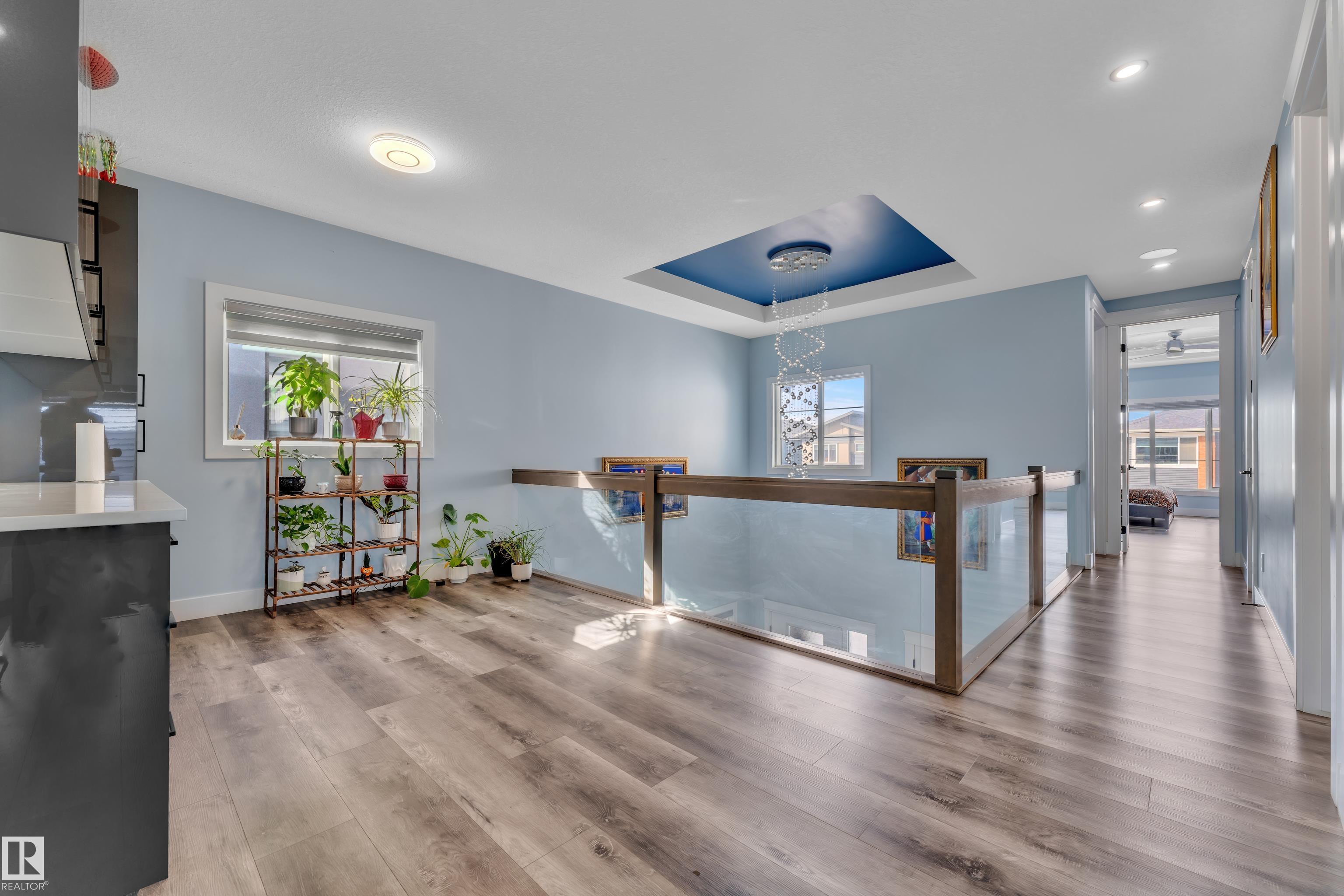 https://zimg.paragon.ice.com/ParagonImages/Property/PM/RAE/225412230/23/0/0/3b31a52ecd92f082233279f2b4f8e86f/1/822c35fd588afbeadf4a7b1f95f02f74/225412230-1D71175F-1392-4140-BC63-DBF11A58F46E.JPG