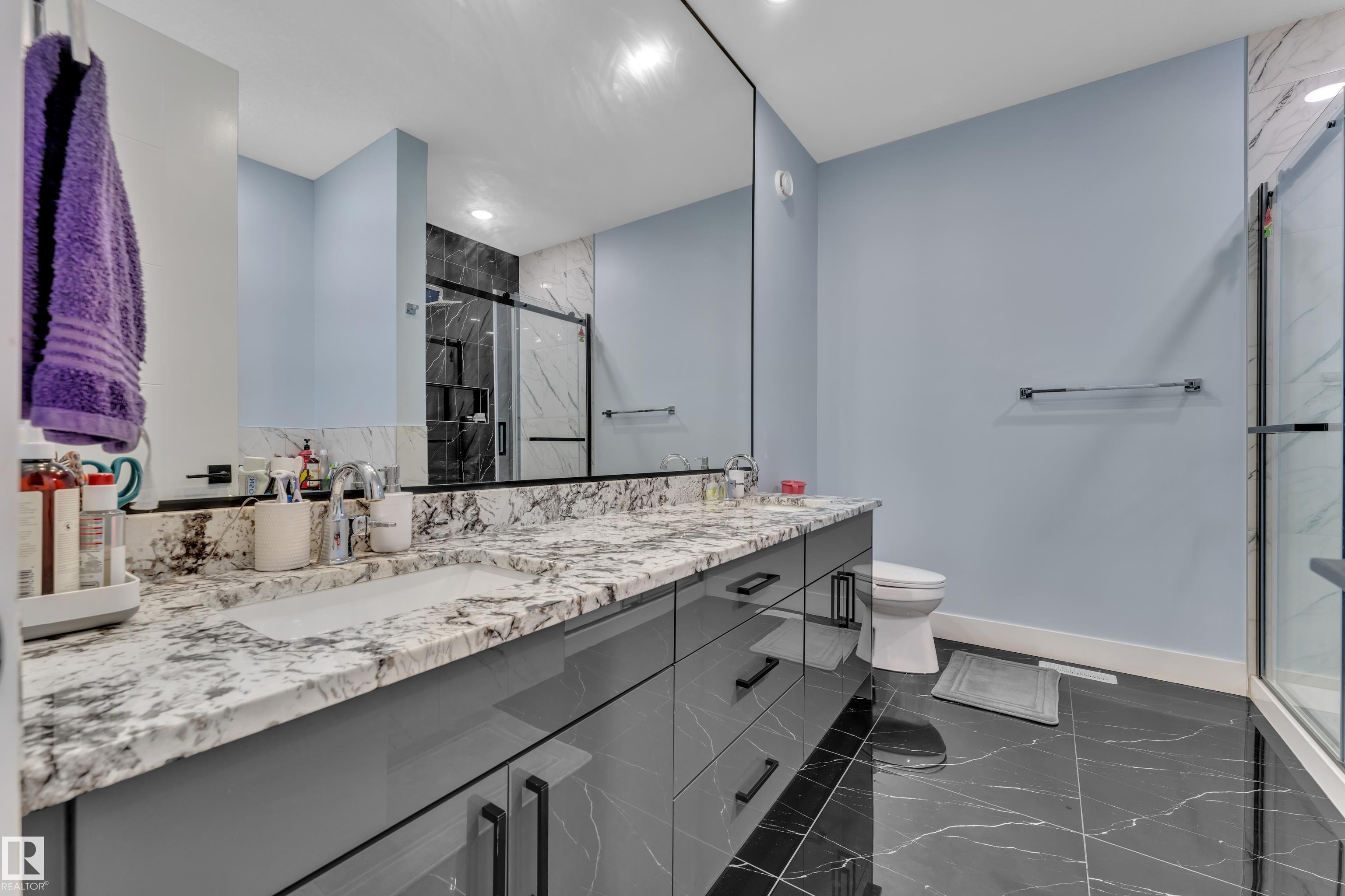 https://zimg.paragon.ice.com/ParagonImages/Property/PM/RAE/225412230/28/0/0/a54ee0288c099c1de2c735d82f4502f7/1/822c35fd588afbeadf4a7b1f95f02f74/225412230-5E2D854D-F520-4D98-84AC-223F28915C36.JPG