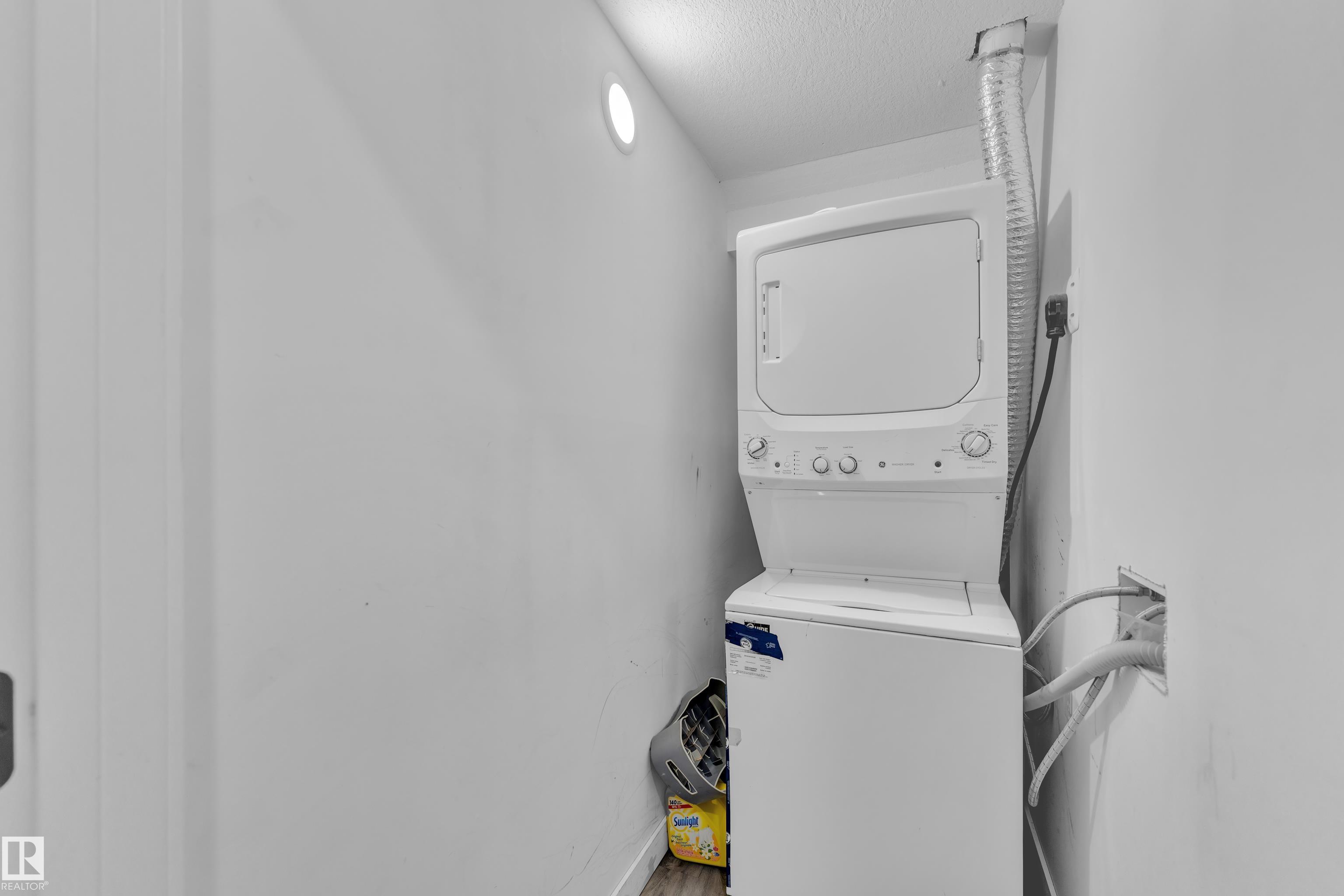 https://zimg.paragon.ice.com/ParagonImages/Property/PM/RAE/225412230/51/0/0/8371a95b466feba5d13ecf1122c43177/1/822c35fd588afbeadf4a7b1f95f02f74/225412230-FB175479-4CB7-4697-AF63-0DBBD0C1471A.JPG