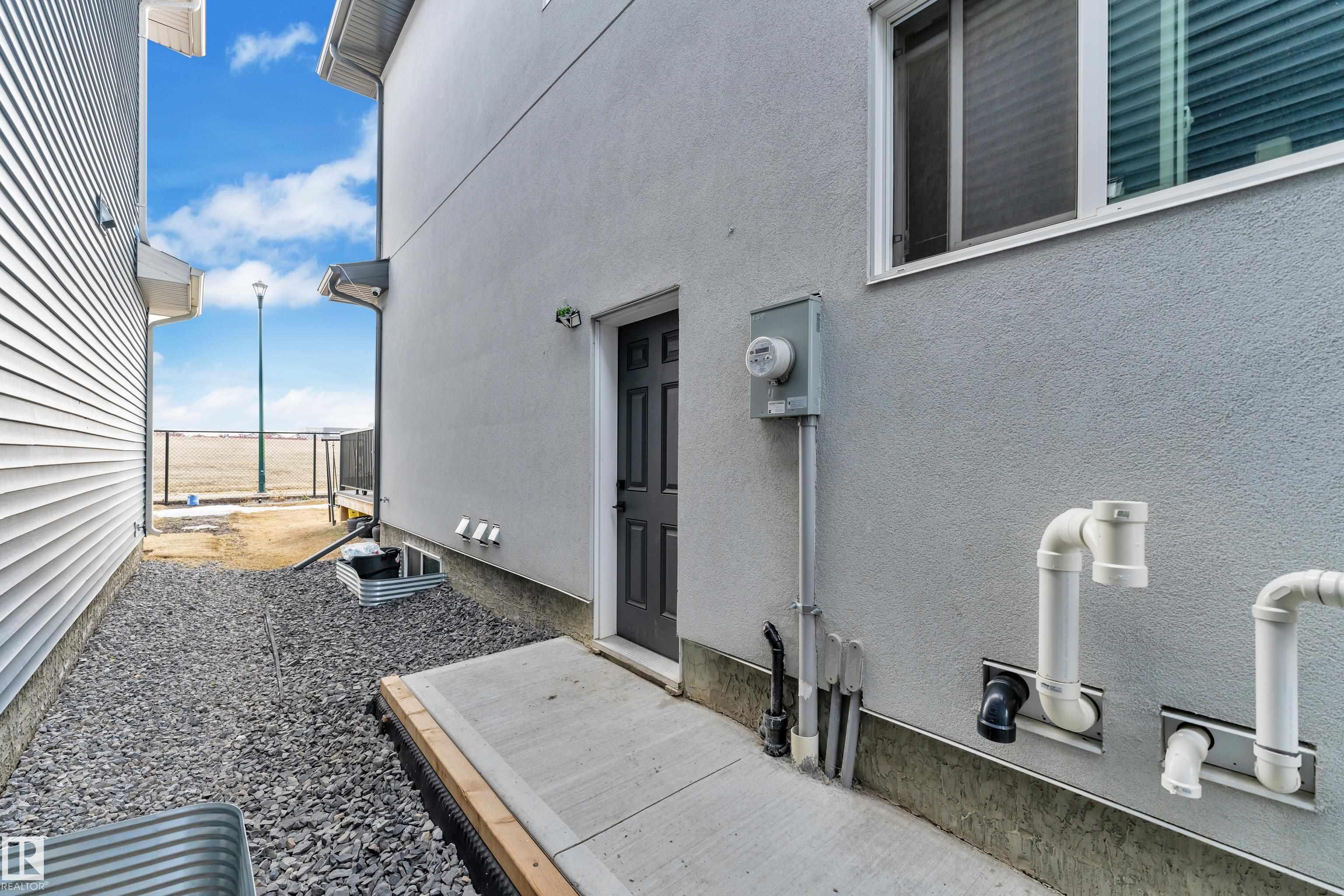 https://zimg.paragon.ice.com/ParagonImages/Property/PM/RAE/225412230/53/0/0/57b41e4aafb818d24ec944ca538c04ec/1/822c35fd588afbeadf4a7b1f95f02f74/225412230-07B844E8-3813-41FB-A8DD-04E0C0624802.JPG