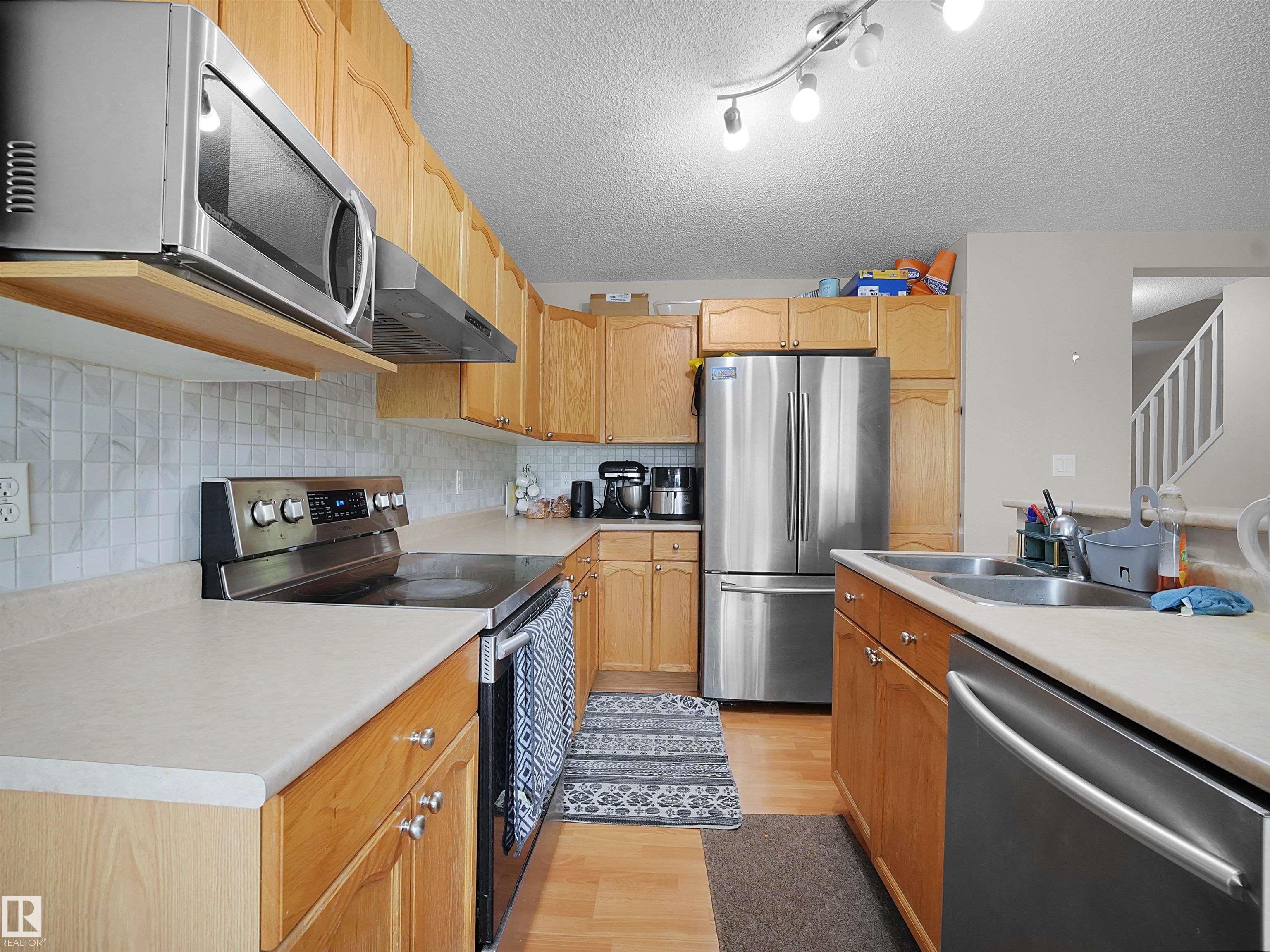 https://zimg.paragon.ice.com/ParagonImages/Property/PM/RAE/225412253/14/0/0/adae8907e0cd373f58f2aba37d529574/1/61e4706b251374cb9b4b816f0bcbaa88/225412253-4290b3e0-3527-401c-9350-f4e41bc16f49.JPG