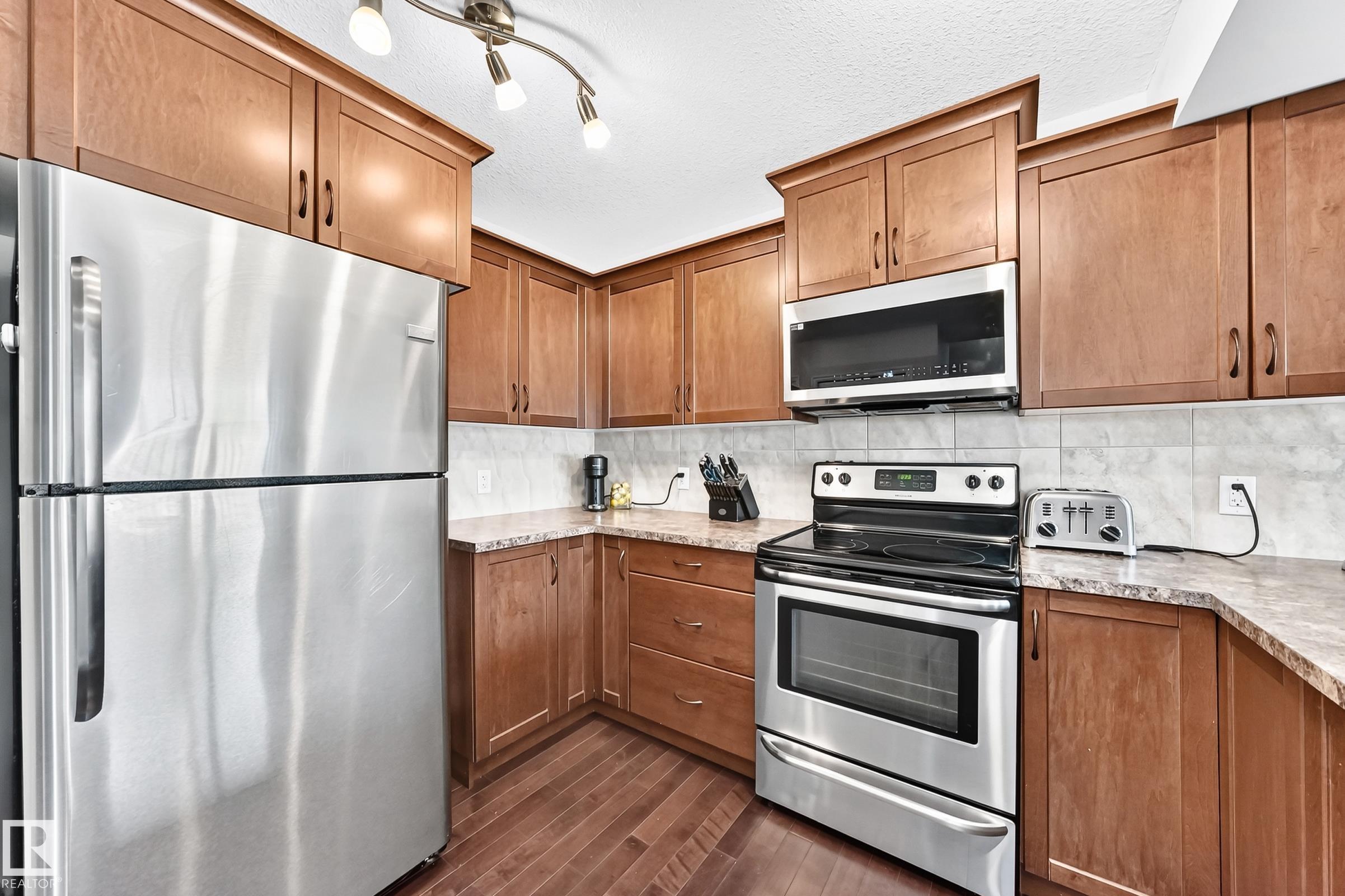 Photo 5 at 7481 Ellesmere Way, Emerald Hills, Sherwood Park