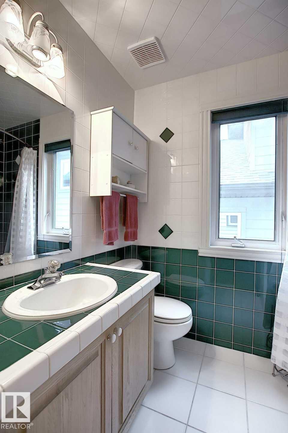 Photo 36 at 11126 52 Street NW, Highlands, Edmonton