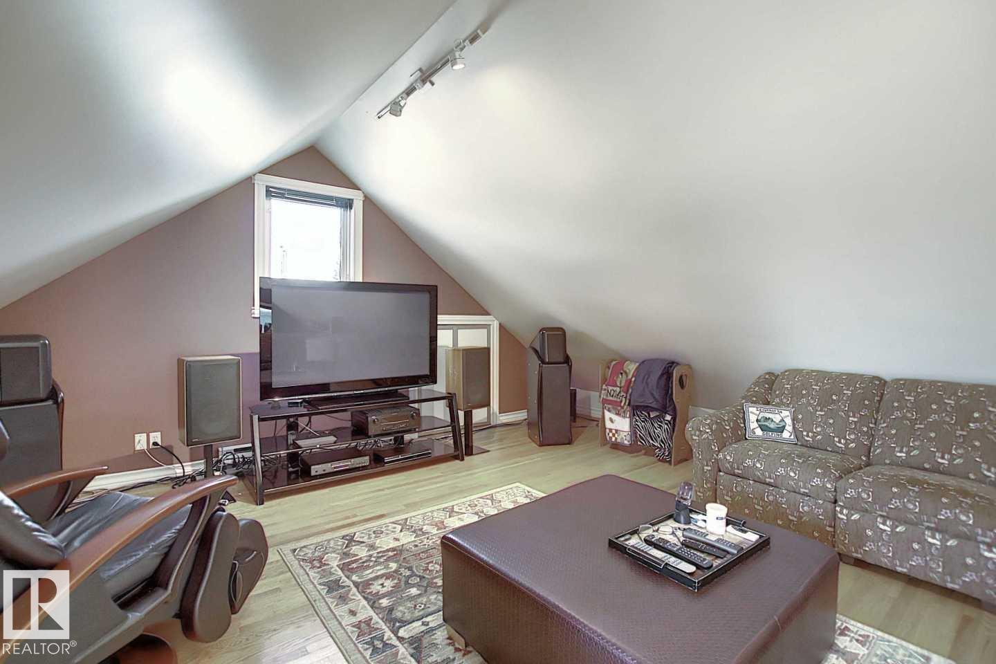 Photo 45 at 11126 52 Street NW, Highlands, Edmonton