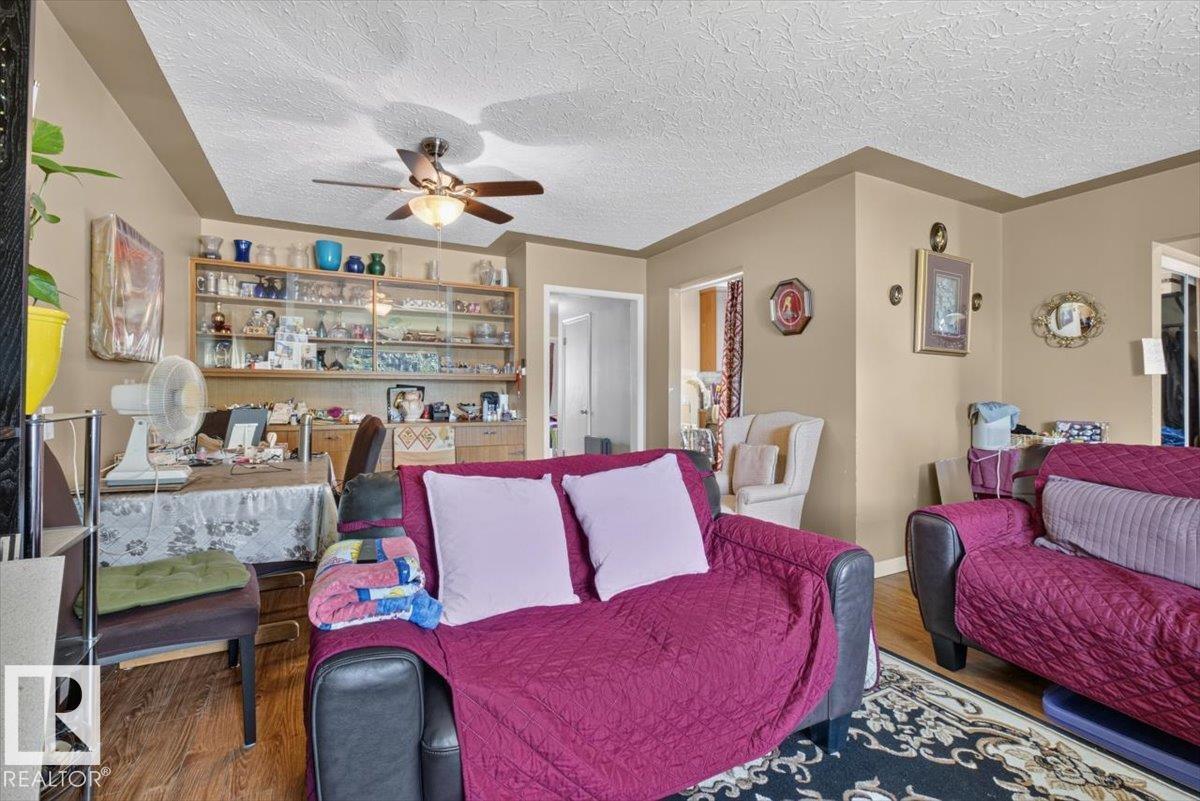 https://zimg.paragon.ice.com/ParagonImages/Property/PM/RAE/225412268/7/0/0/c6951b4e13587f6280dd5afb1f3bcec4/1/c79db04a5c85420f44a53ff616d2eade/225412268-228fd8fc-d7a7-4062-a0c1-2cccbb42a492.JPG