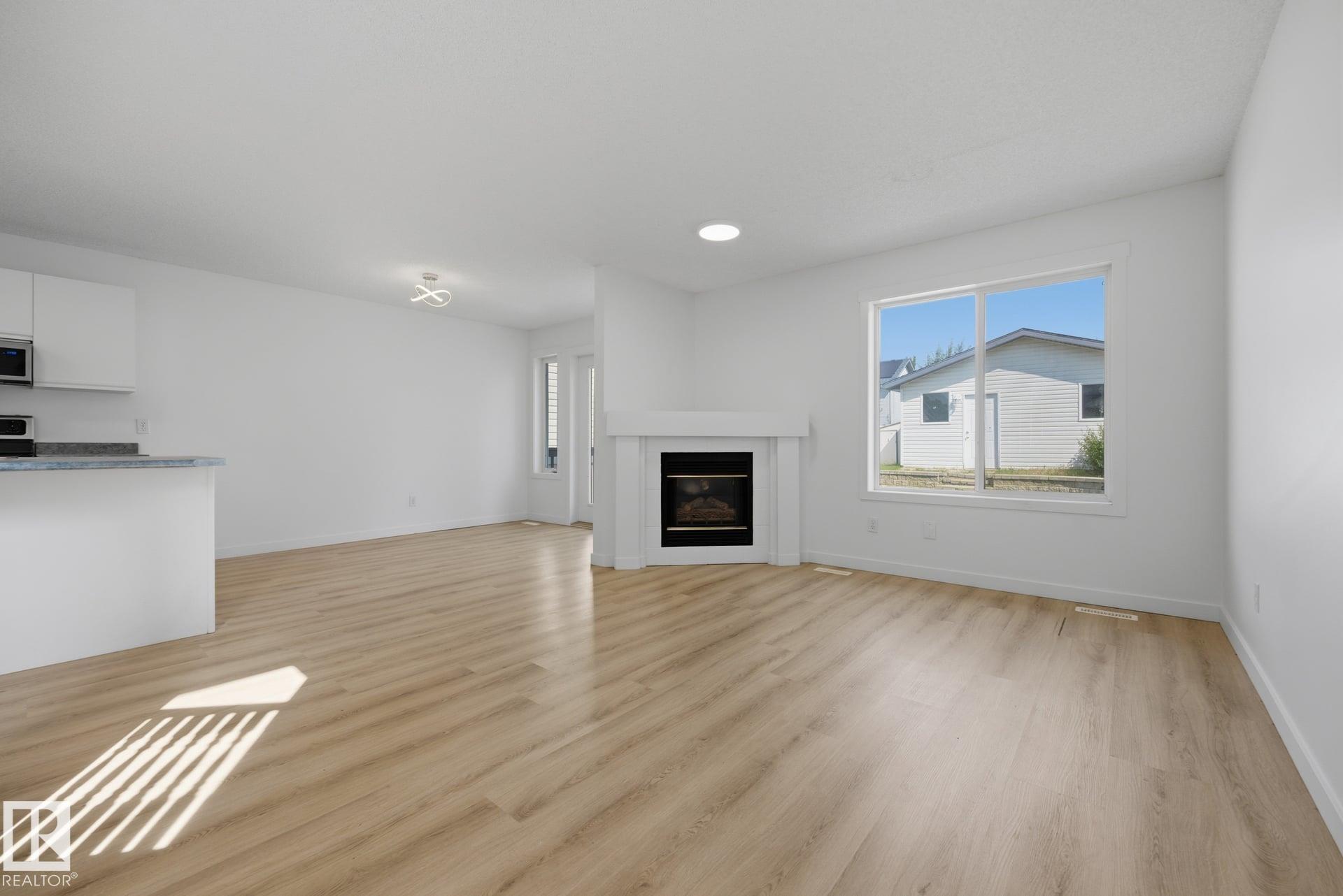 https://zimg.paragon.ice.com/ParagonImages/Property/PM/RAE/225412279/14/0/0/5ab1d147238173c620121cf4809e80a2/1/c3bbfd4c405d9fc10b72811269ecd02e/225412279-853948ad-1ce7-4345-a396-d22bff0c414c.JPG