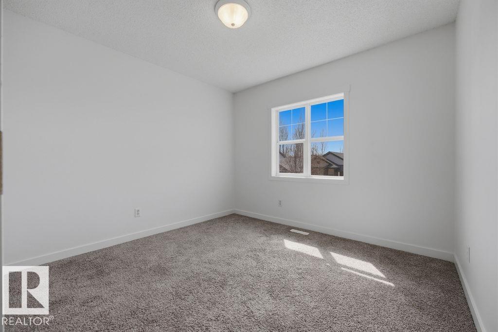 https://zimg.paragon.ice.com/ParagonImages/Property/PM/RAE/225412279/36/0/0/33158af473c9c169a7abeecf567b3b2b/1/c3bbfd4c405d9fc10b72811269ecd02e/225412279-52a56929-45cf-4955-84d4-ea29b224ee40.JPG
