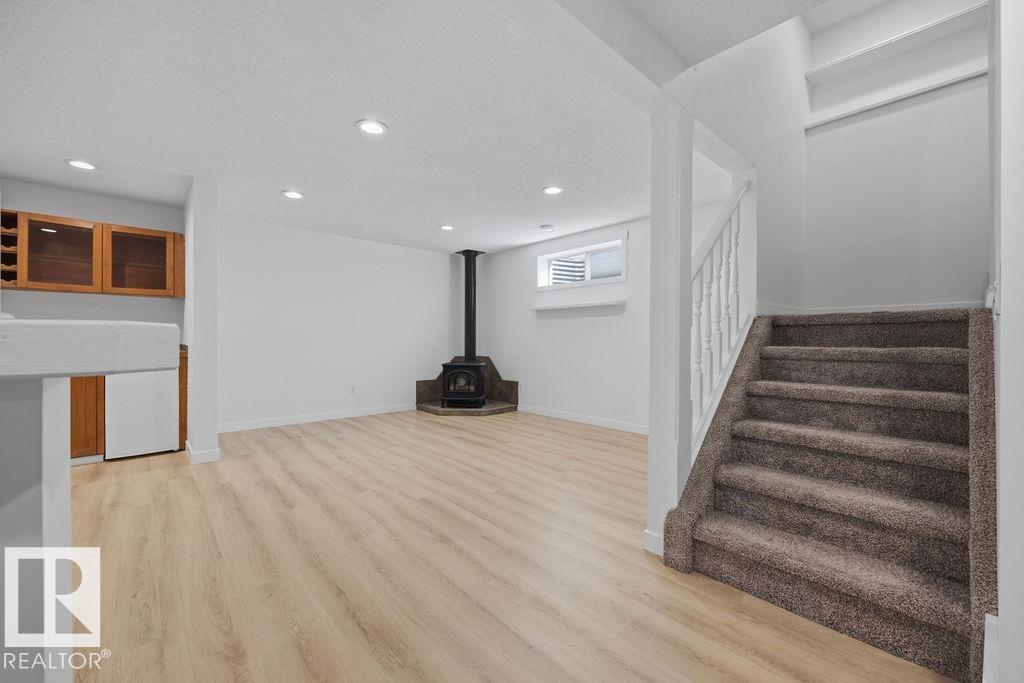 https://zimg.paragon.ice.com/ParagonImages/Property/PM/RAE/225412279/38/0/0/973c0e9dd52a88ebc72be8b6a986b50e/1/c3bbfd4c405d9fc10b72811269ecd02e/225412279-4dbddf7a-34a0-4d4d-a9eb-d137fe2da08b.JPG