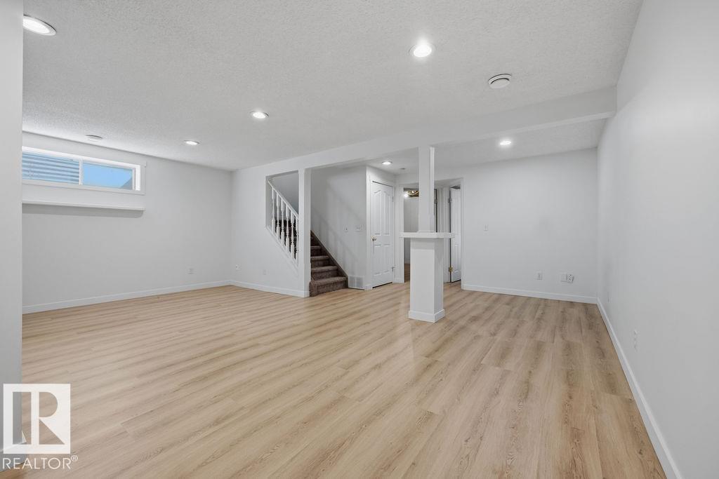 https://zimg.paragon.ice.com/ParagonImages/Property/PM/RAE/225412279/40/0/0/998bfa292a040b05f5b98dca61419d21/1/c3bbfd4c405d9fc10b72811269ecd02e/225412279-a30882f1-0545-47ff-998f-3a22d8a462ec.JPG