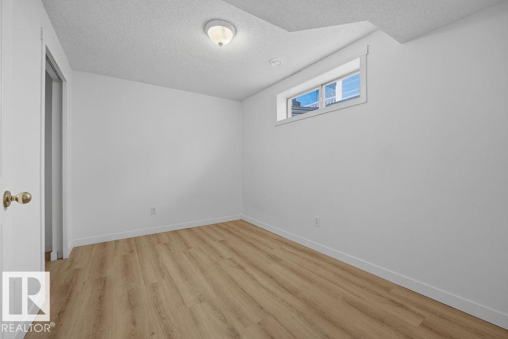 https://zimg.paragon.ice.com/ParagonImages/Property/PM/RAE/225412279/43/0/0/b294ea7014758fb356cc6d1dc26a4930/1/c3bbfd4c405d9fc10b72811269ecd02e/225412279-89a13adb-3c8f-4eeb-9c3e-1639b7fc9273.JPG