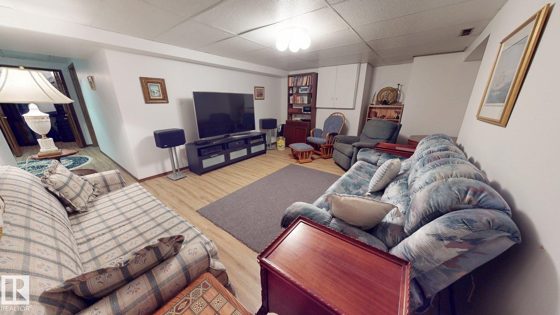 Photo 18 at 109 Ironwood Place NW, Westbrook Estates, Edmonton