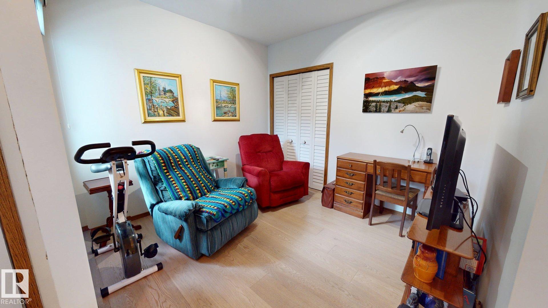 Photo 6 at 109 Ironwood Place NW, Westbrook Estates, Edmonton