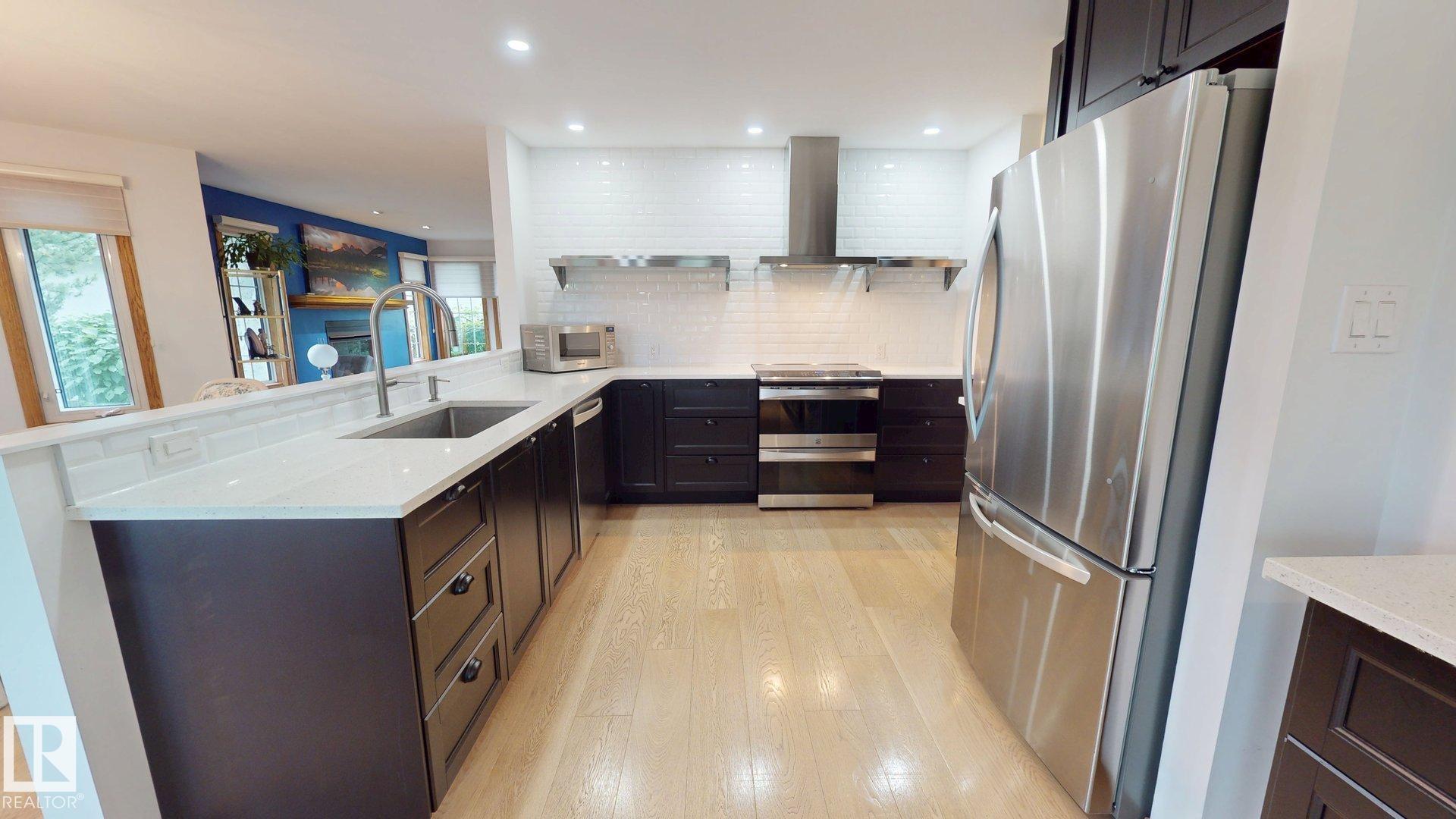 Photo 8 at 109 Ironwood Place NW, Westbrook Estates, Edmonton