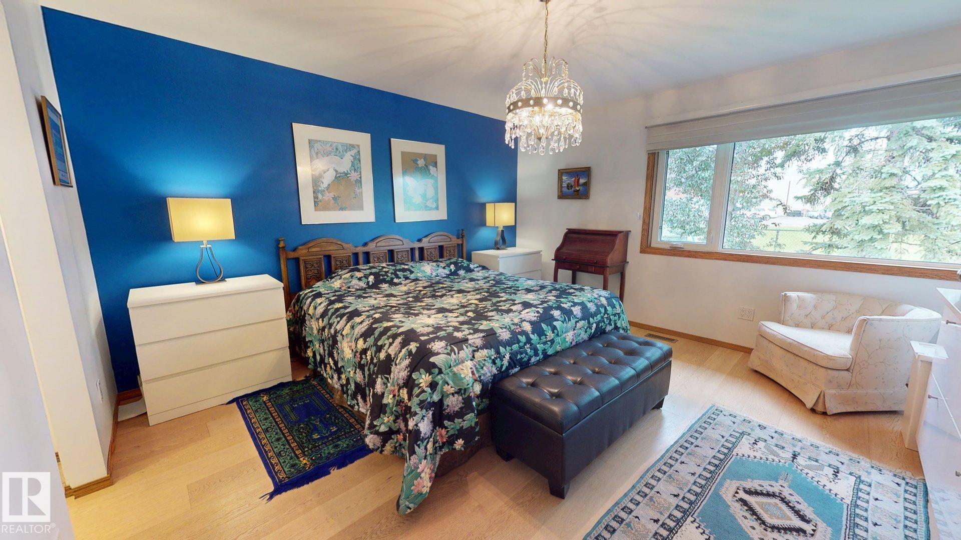 Photo 10 at 109 Ironwood Place NW, Westbrook Estates, Edmonton